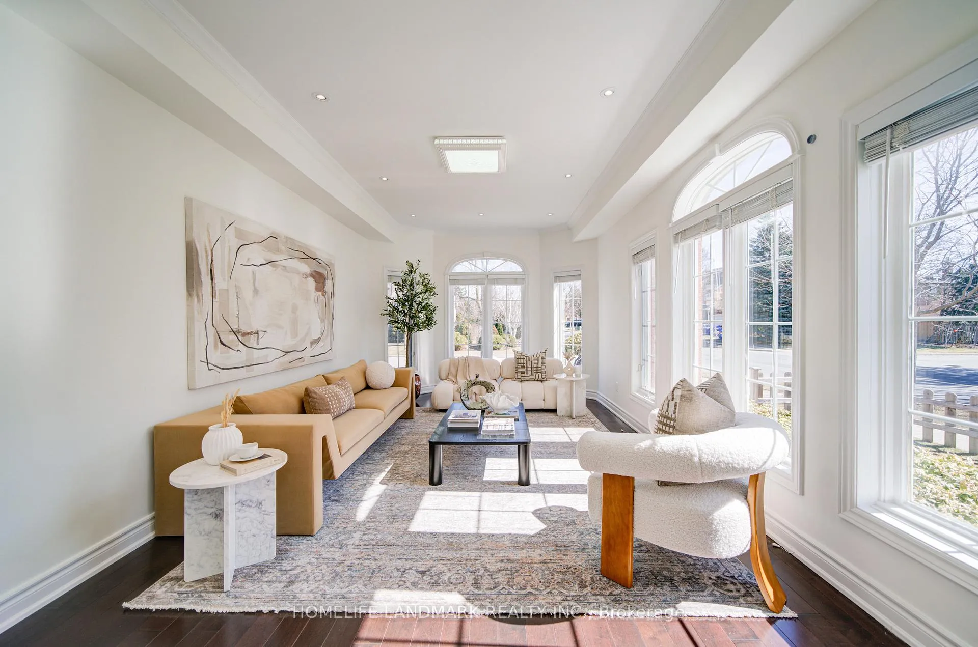 Photo 5 of 282 Manhattan Drive, Markham, Markville — HOMEH