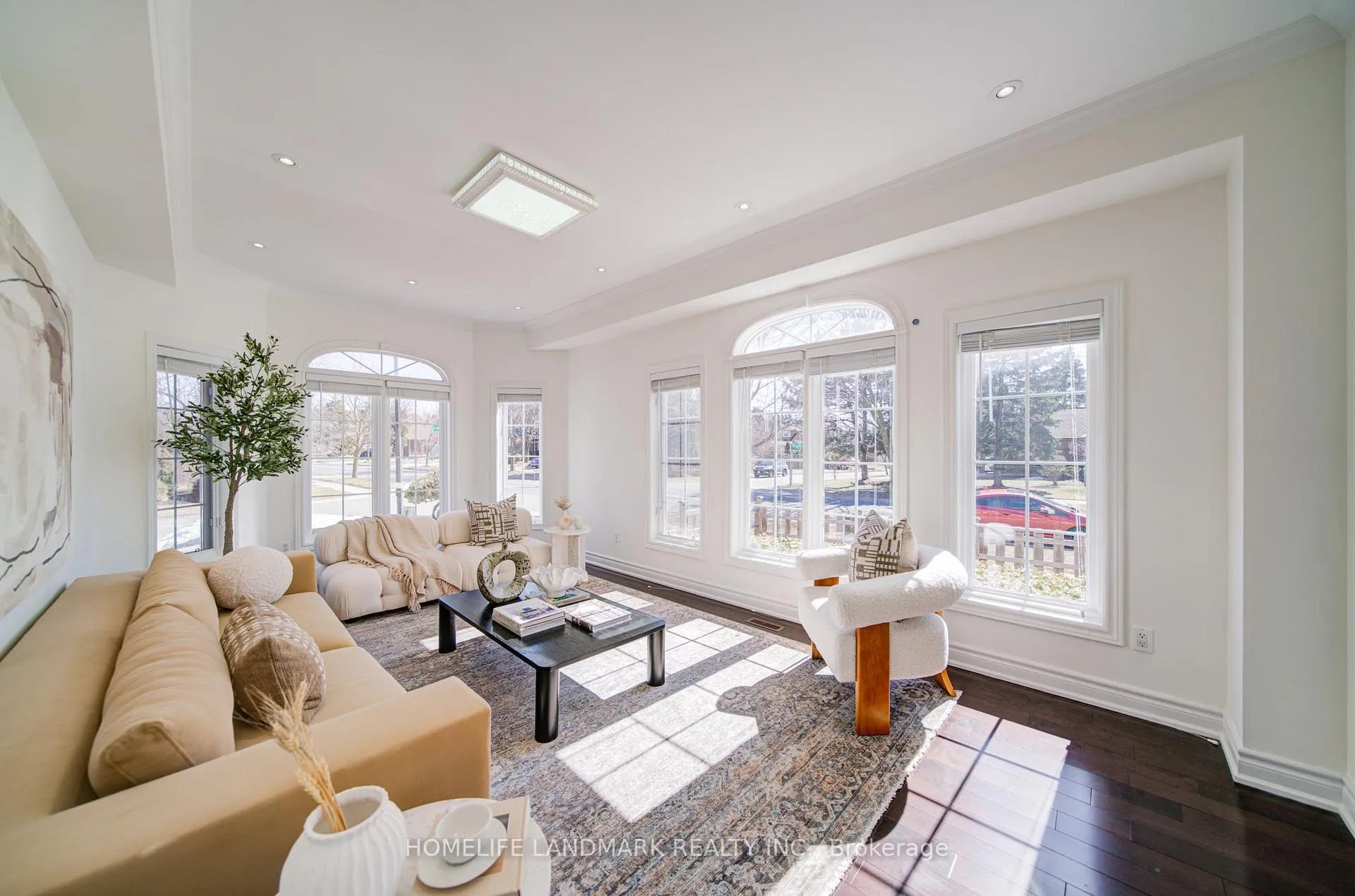 Photo 6 of 282 Manhattan Drive, Markham, Markville — HOMEH