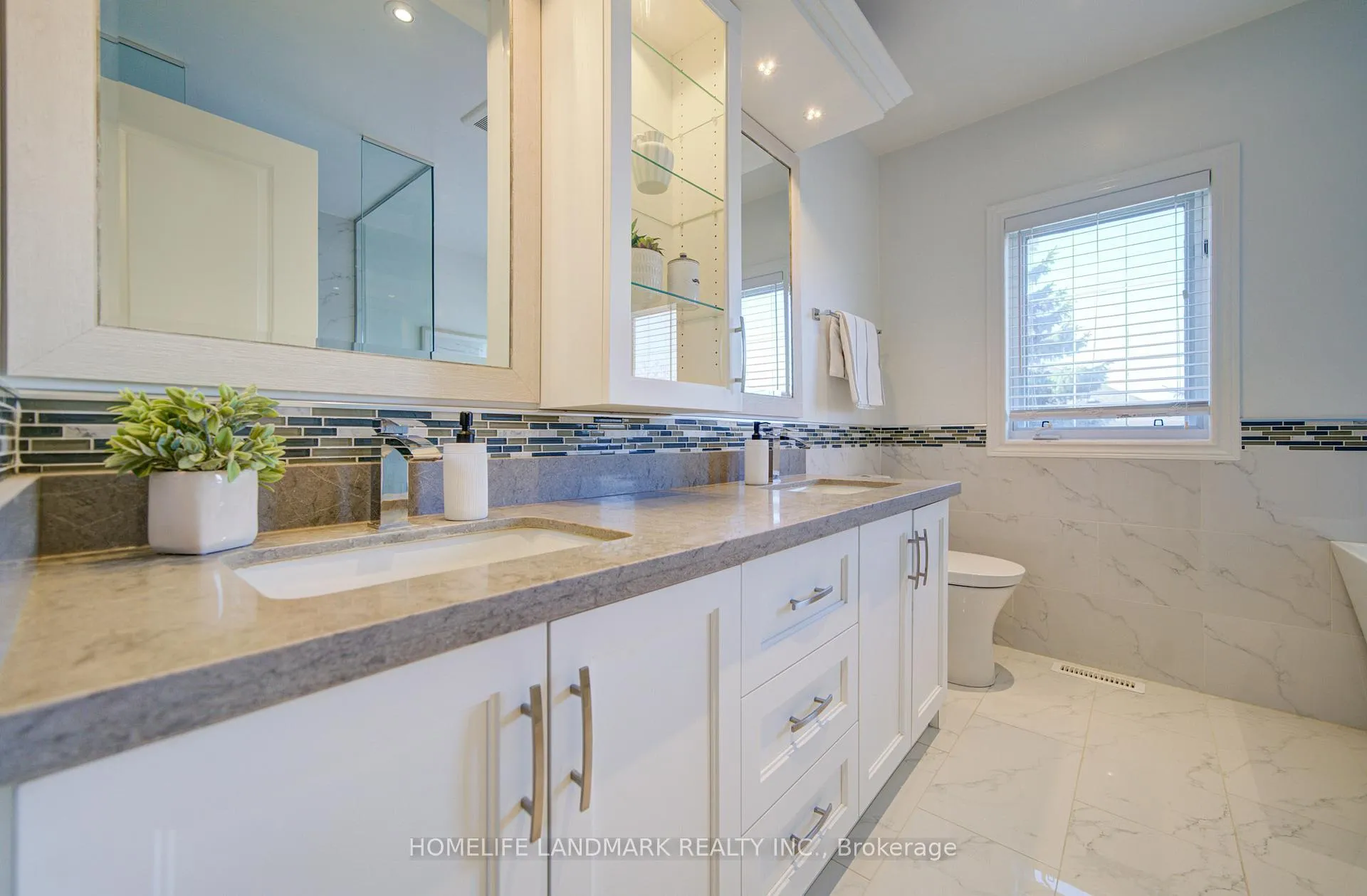 Photo 26 of 282 Manhattan Drive, Markham, Markville — HOMEH