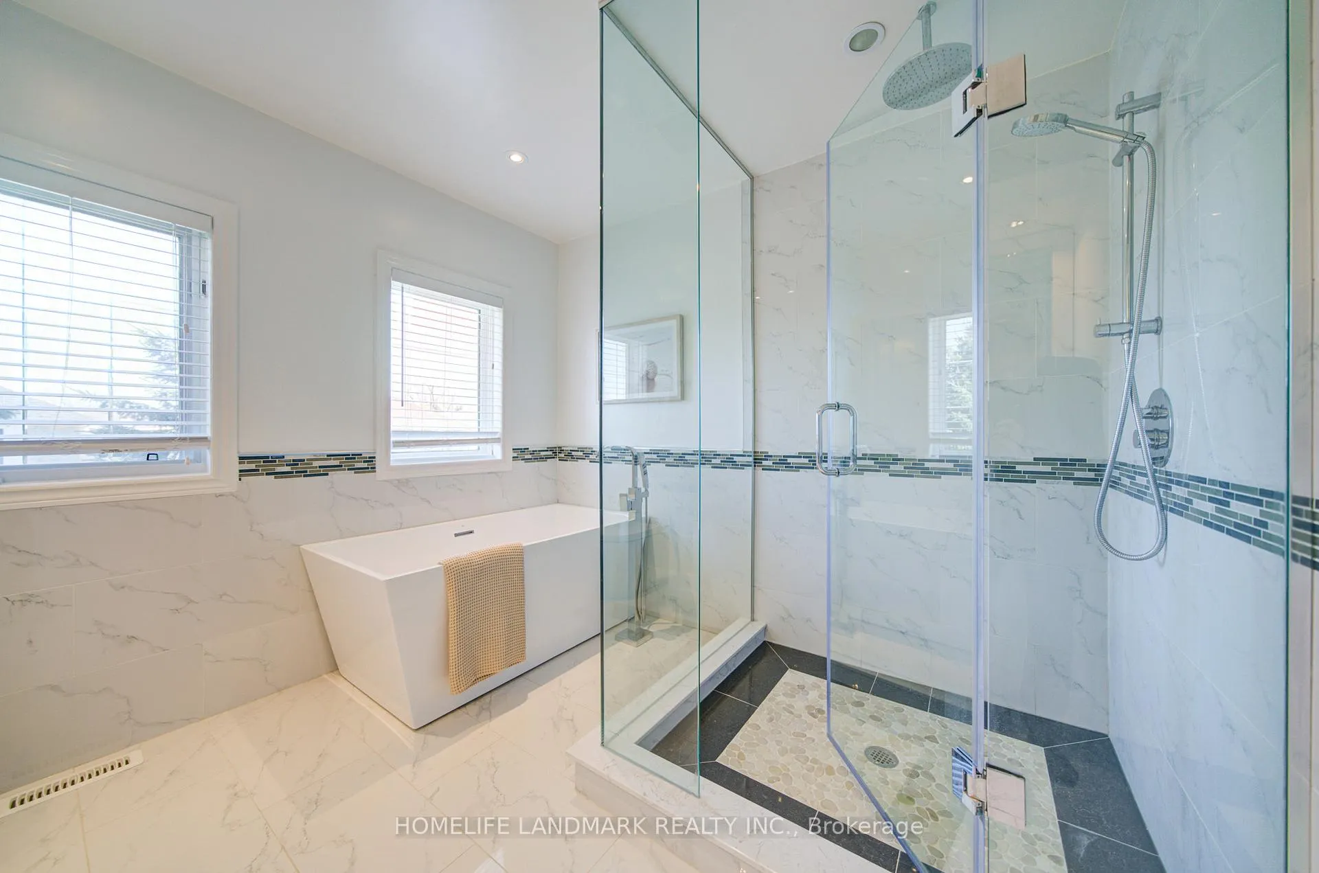 Photo 27 of 282 Manhattan Drive, Markham, Markville — HOMEH