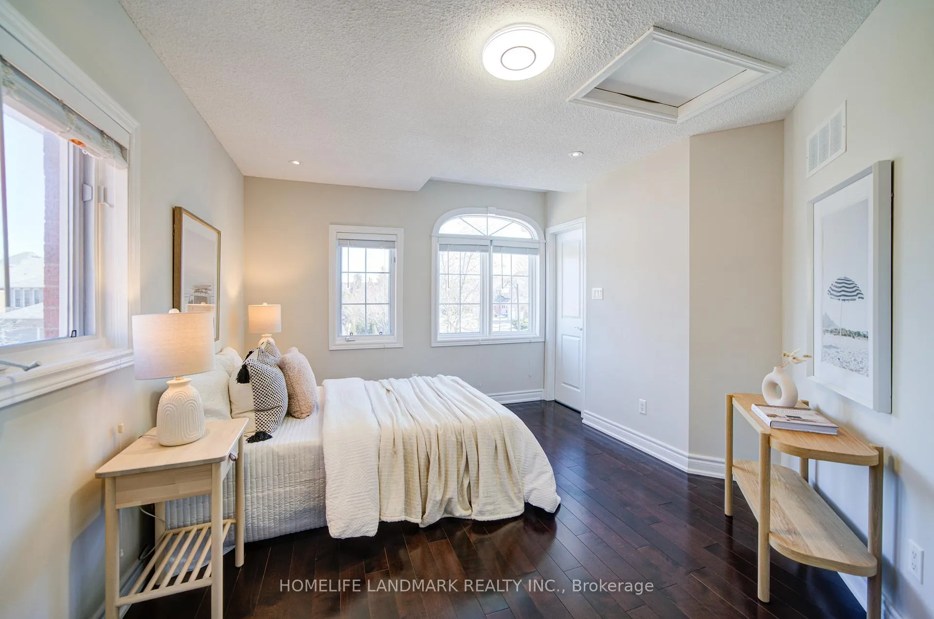 Photo 32 of 282 Manhattan Drive, Markham, Markville — HOMEH