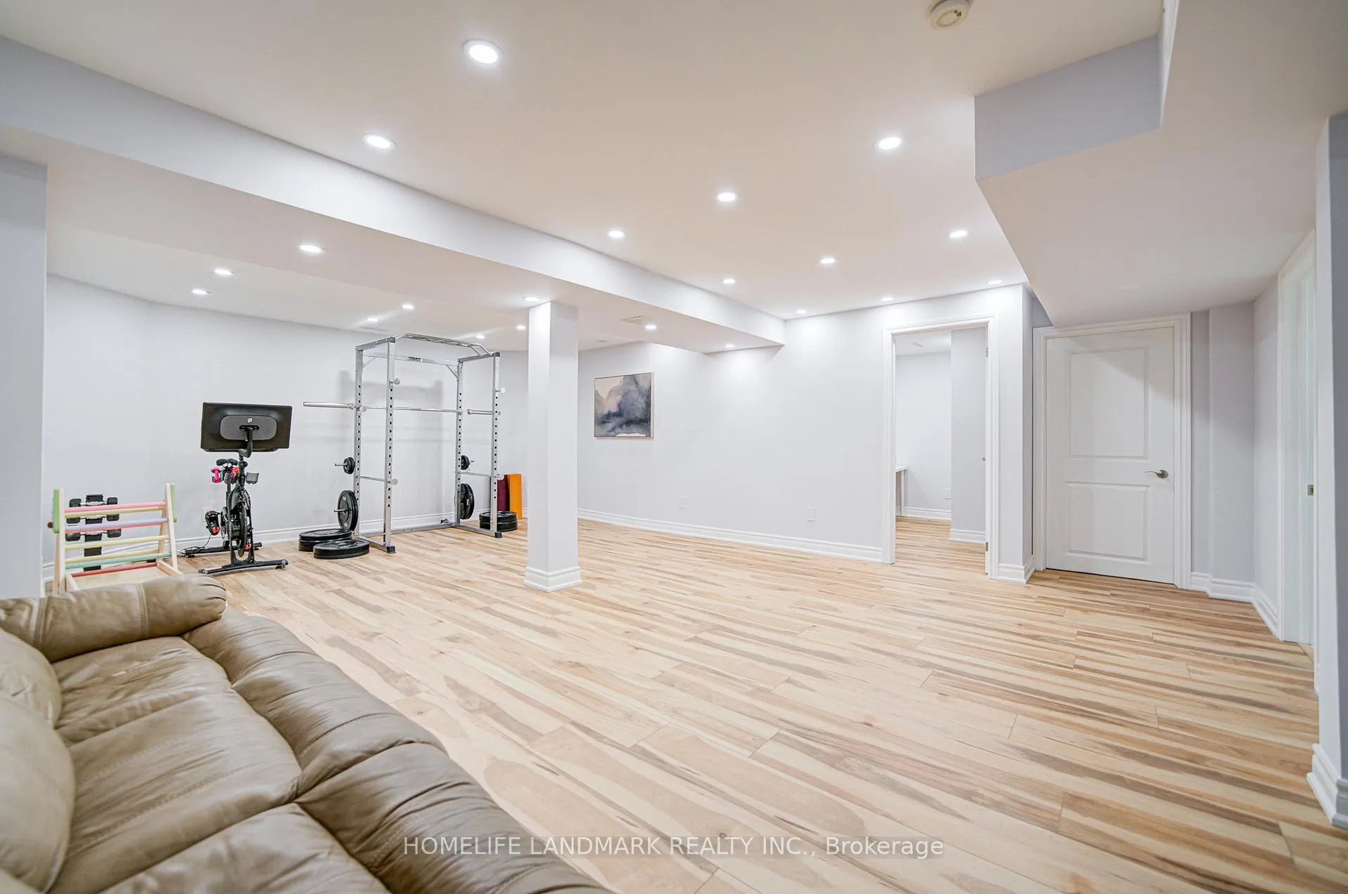 Photo 40 of 282 Manhattan Drive, Markham, Markville — HOMEH