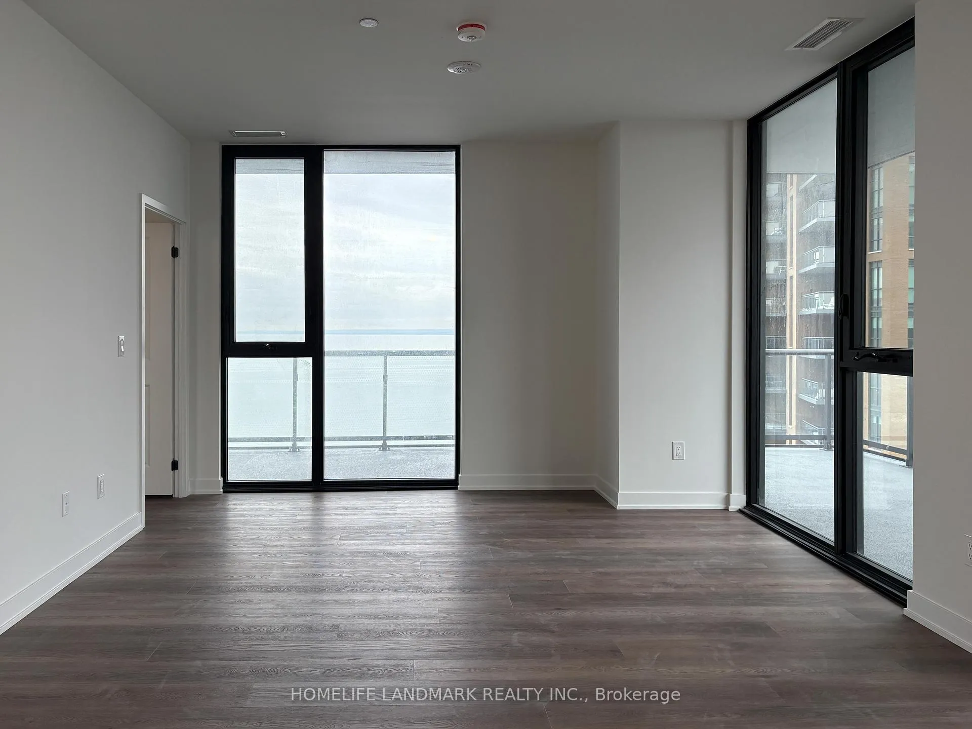 Photo 6 of Unit 1308, 2075 Lakeshore Road, Burlington, Brant — HOMEH