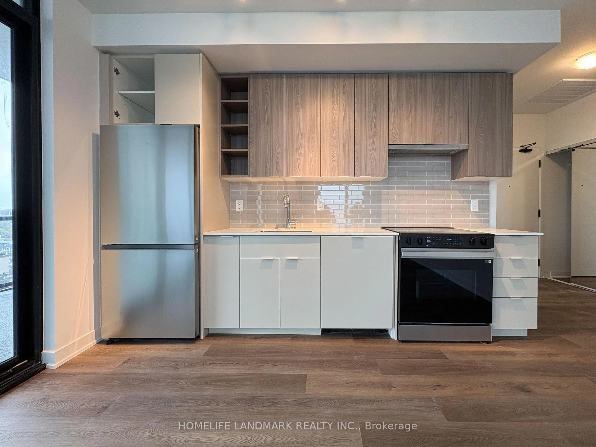 Photo 7 of Unit 1308, 2075 Lakeshore Road, Burlington, Brant — HOMEH