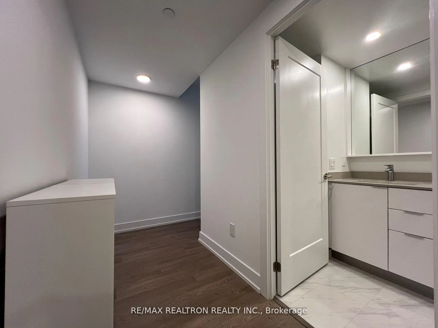 Photo 16 of Unit 622, 8 Cedarland Drive E, Markham, Unionville — HOMEH