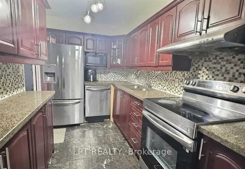 Photo 4 of Unit 1202, 1 Massey Square, Toronto, Crescent Town — HOMEH