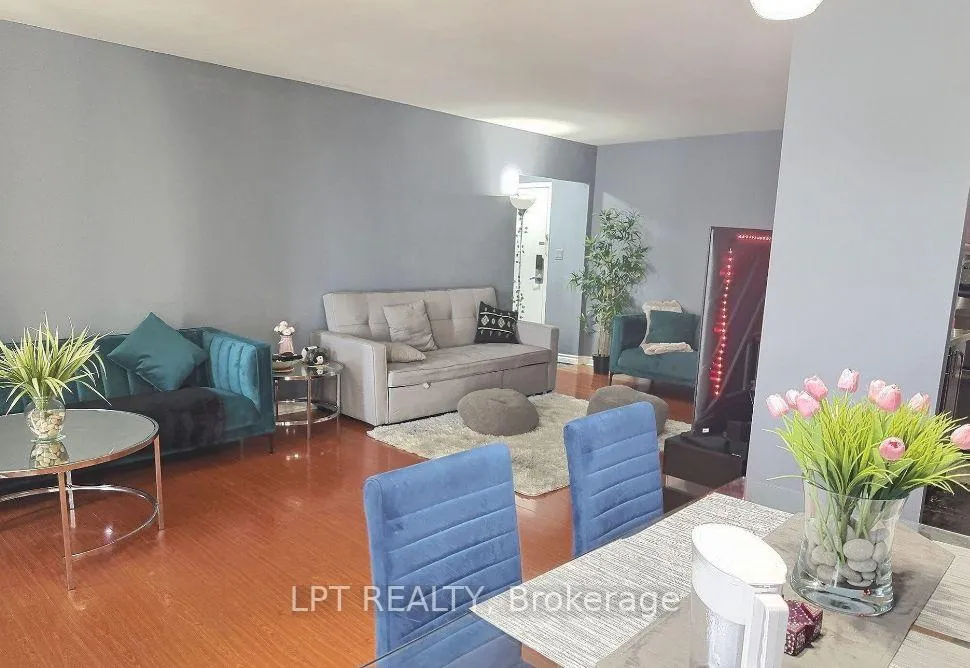 Photo 5 of Unit 1202, 1 Massey Square, Toronto, Crescent Town — HOMEH