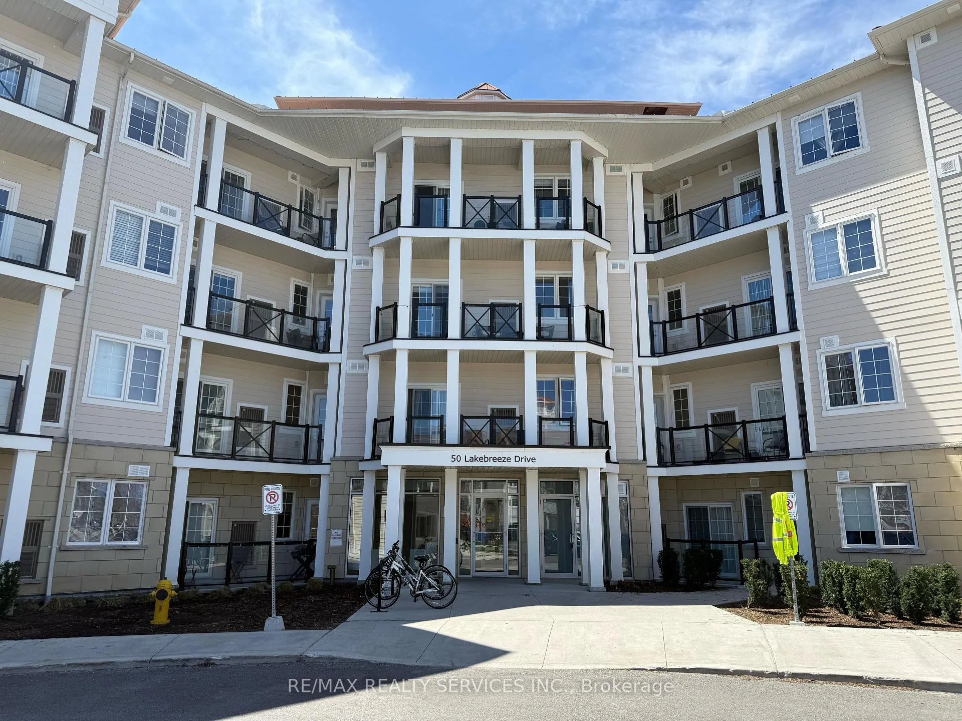 Front of Unit 229, 50 Lakebreeze Drive