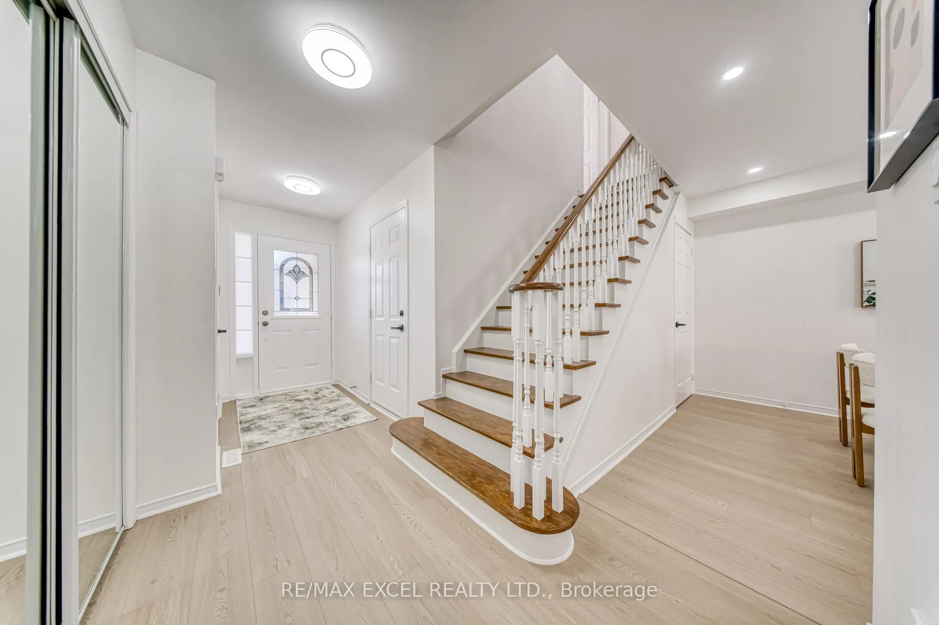 Photo 3 of 114 Michelle Drive, Vaughan, East Woodbridge — HOMEH