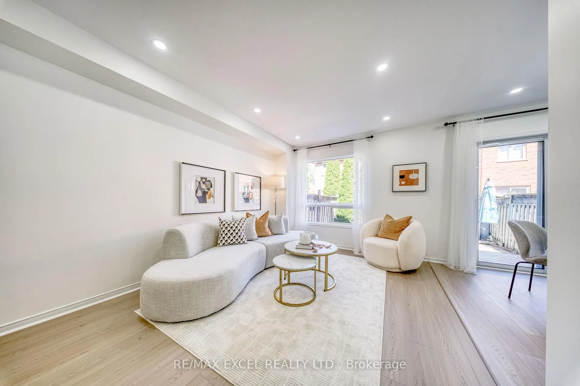 Photo 16 of 114 Michelle Drive, Vaughan, East Woodbridge — HOMEH
