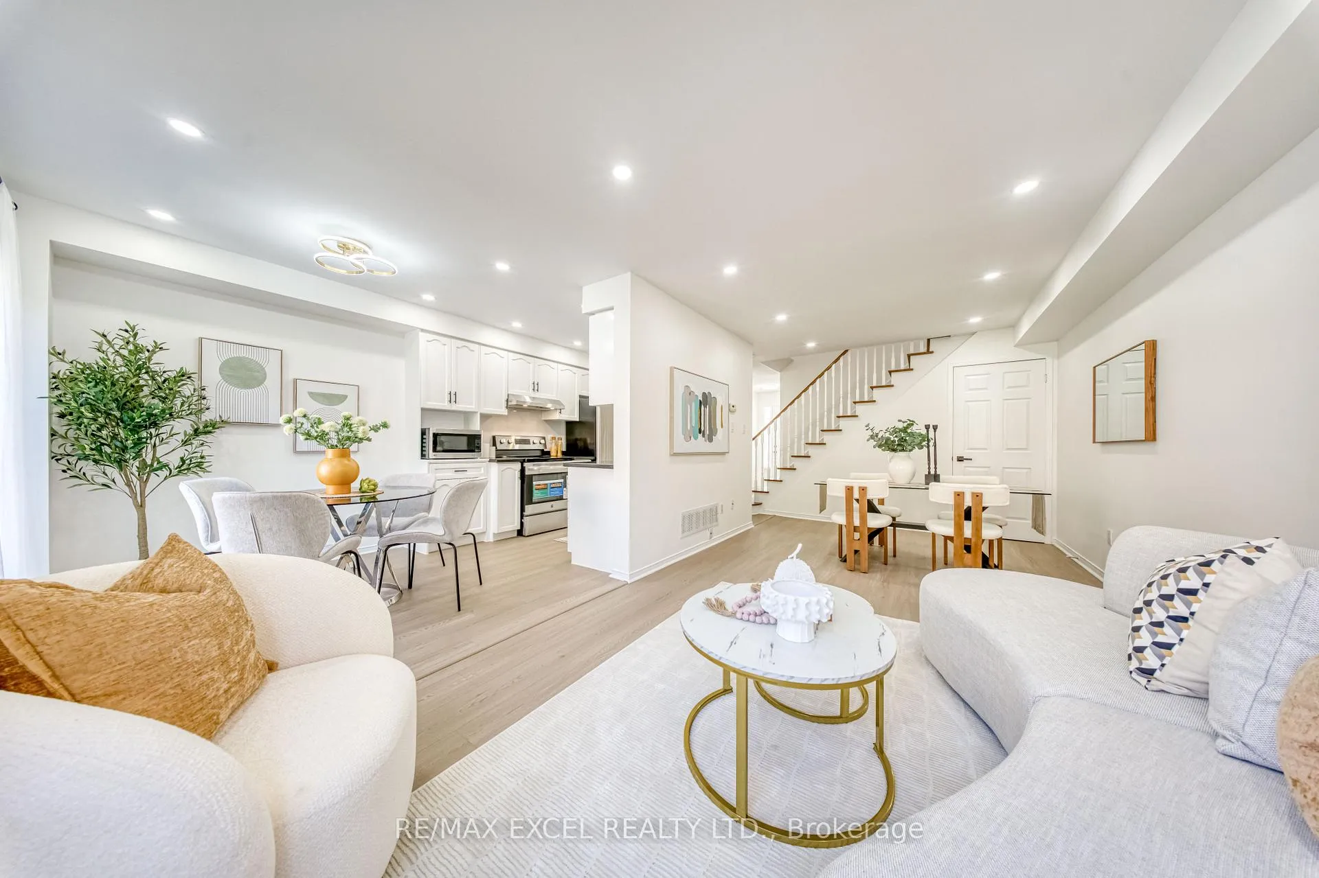 Photo 20 of 114 Michelle Drive, Vaughan, East Woodbridge — HOMEH