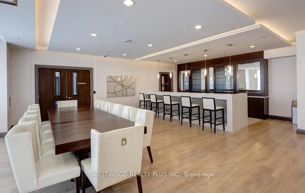 Photo 8 of Unit 1607, 7171 Yonge Street, Markham, Grandview — HOMEH