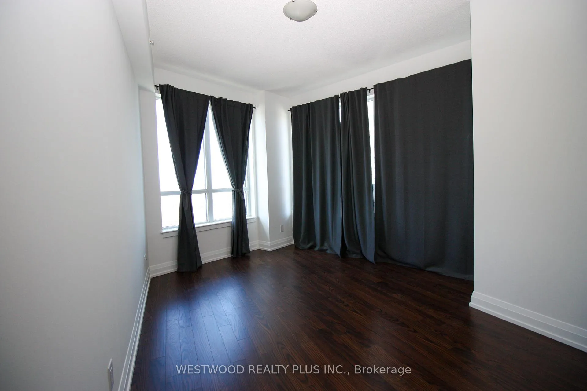 Photo 14 of Unit 1607, 7171 Yonge Street, Markham, Grandview — HOMEH