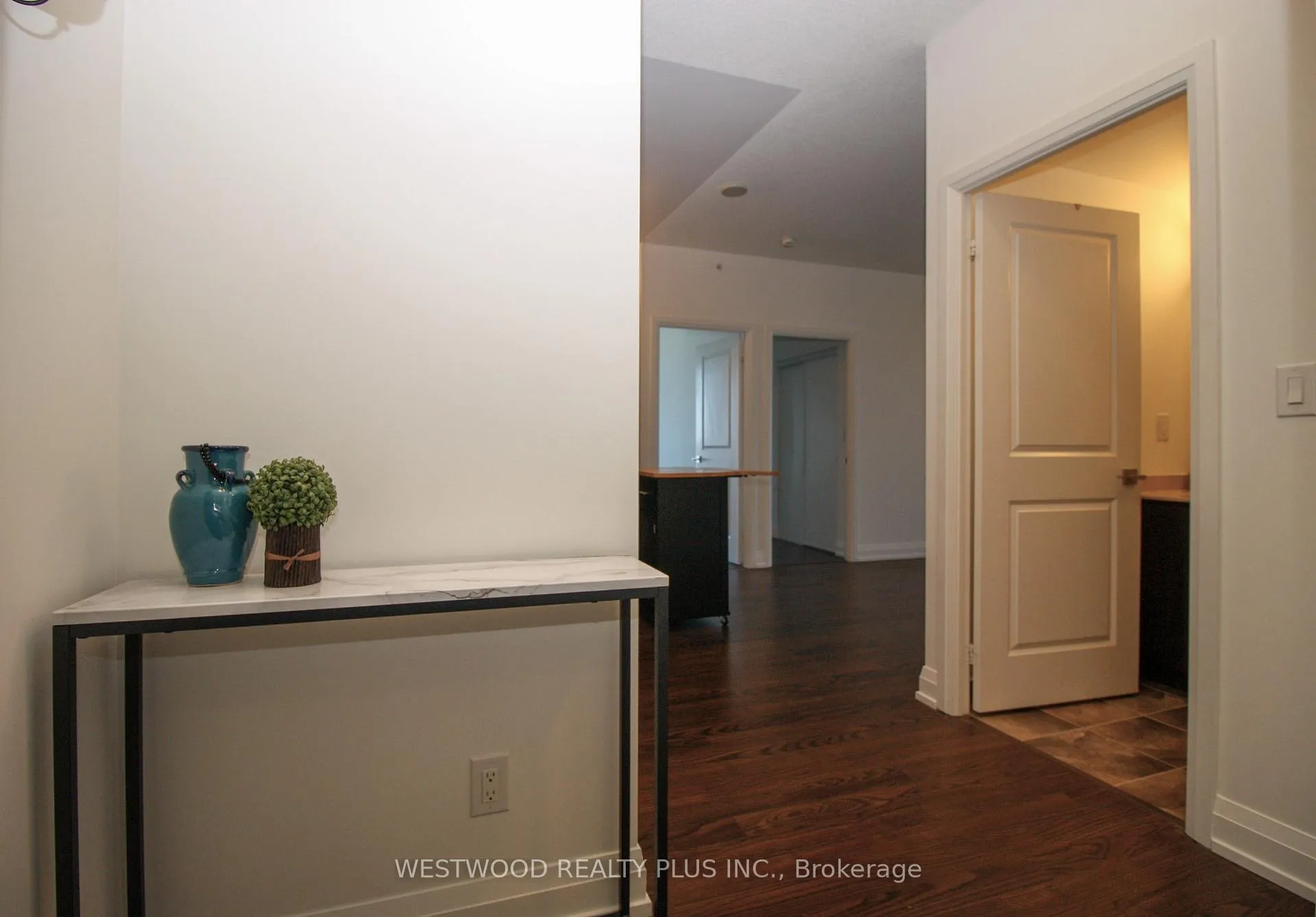 Photo 18 of Unit 1607, 7171 Yonge Street, Markham, Grandview — HOMEH