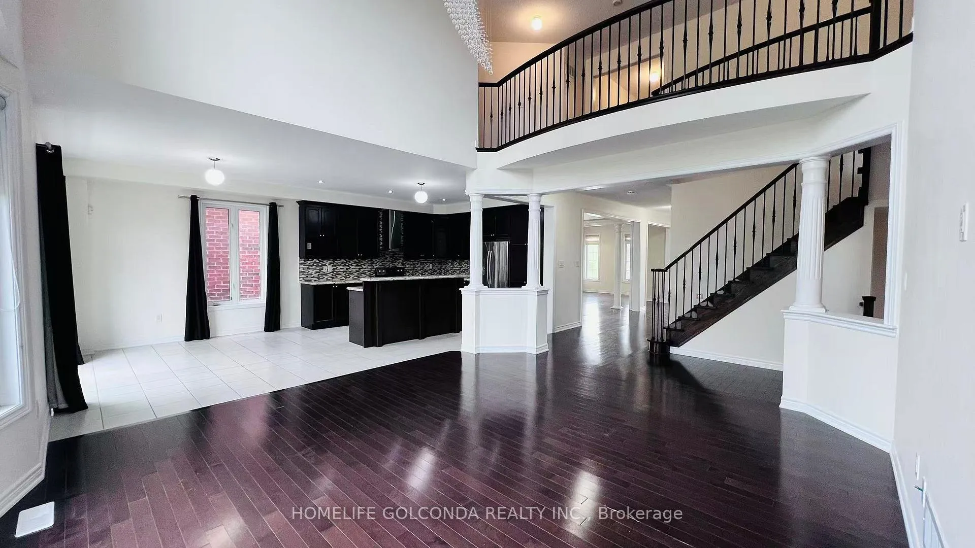 Photo 2 of 42 Pagnello Crescent, Markham, Box Grove — HOMEH