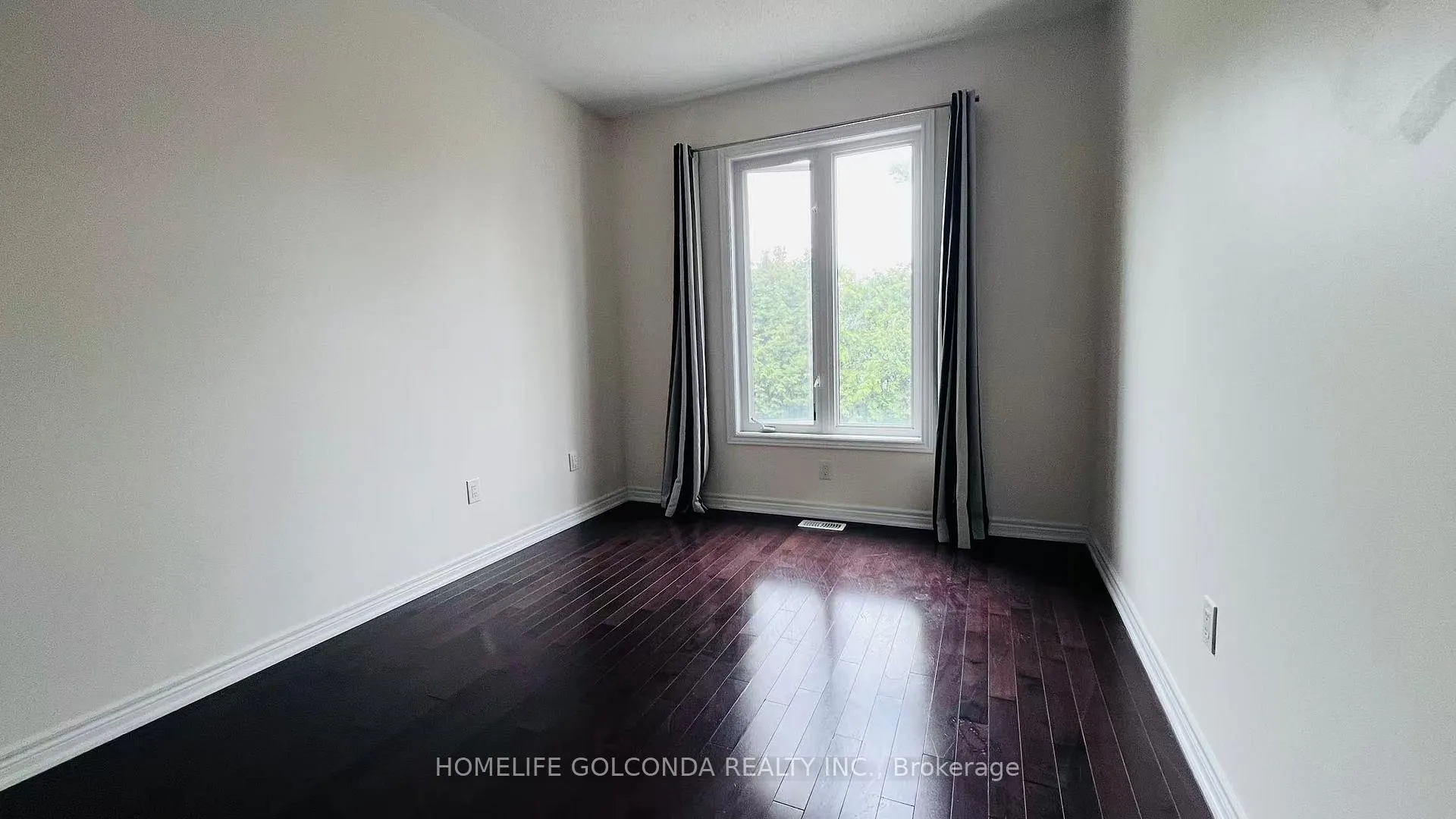 Photo 6 of 42 Pagnello Crescent, Markham, Box Grove — HOMEH
