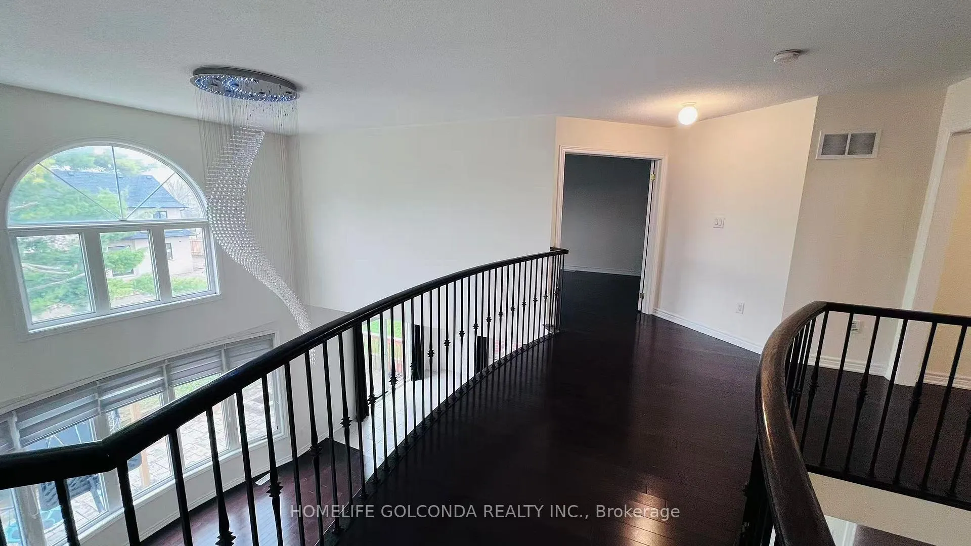 Photo 7 of 42 Pagnello Crescent, Markham, Box Grove — HOMEH