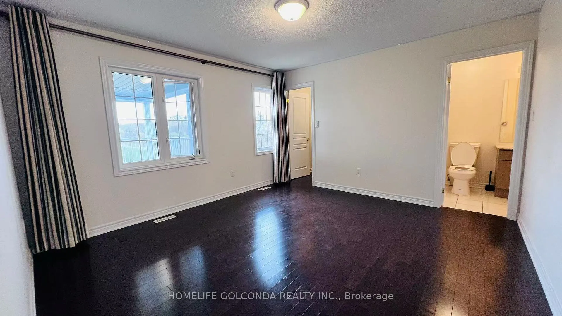 Photo 10 of 42 Pagnello Crescent, Markham, Box Grove — HOMEH