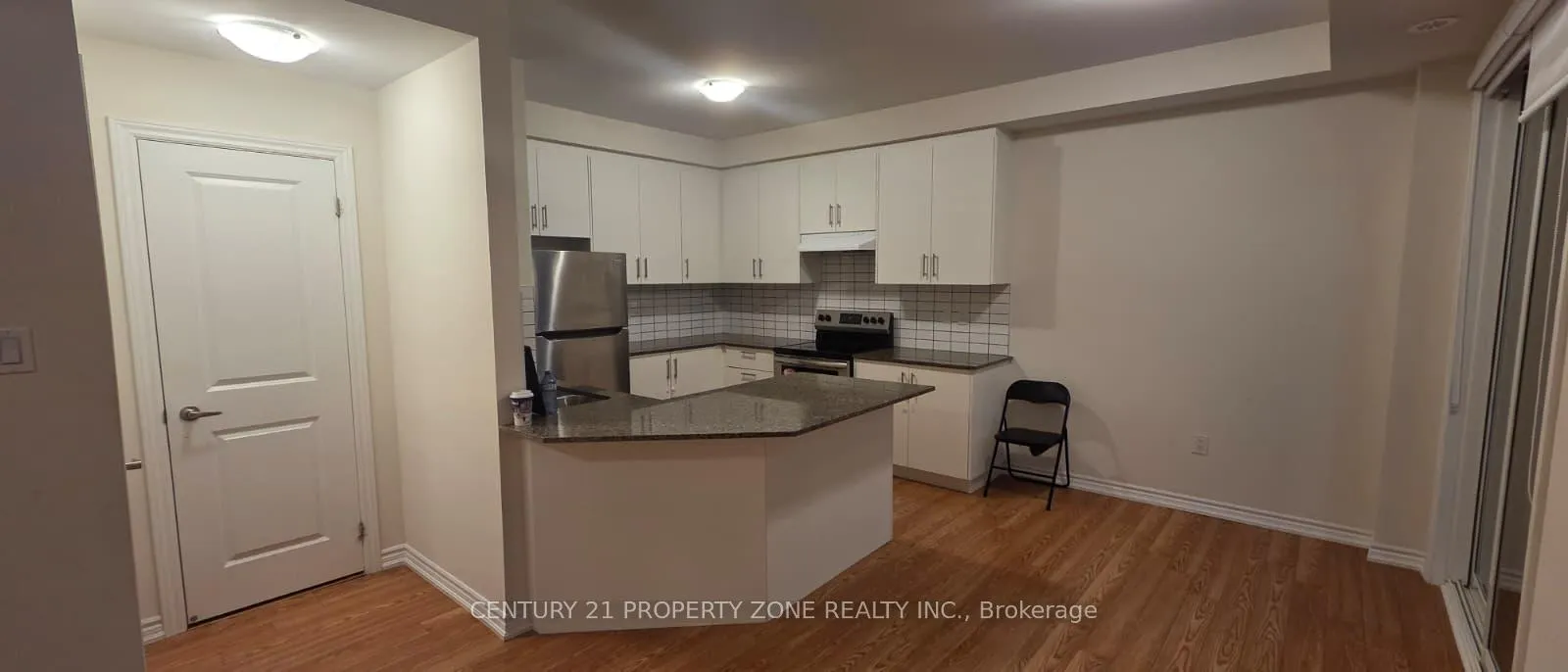 Photo 3 of 80 Knotsberry Circle, Brampton, Bram West — HOMEH
