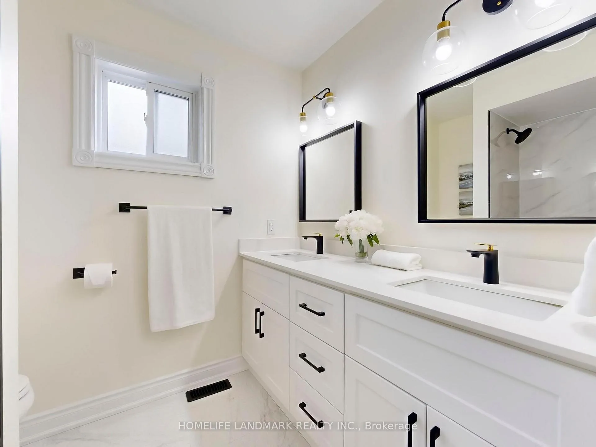 Photo 31 of 27 Penny Crescent, Markham, Markham Village — HOMEH