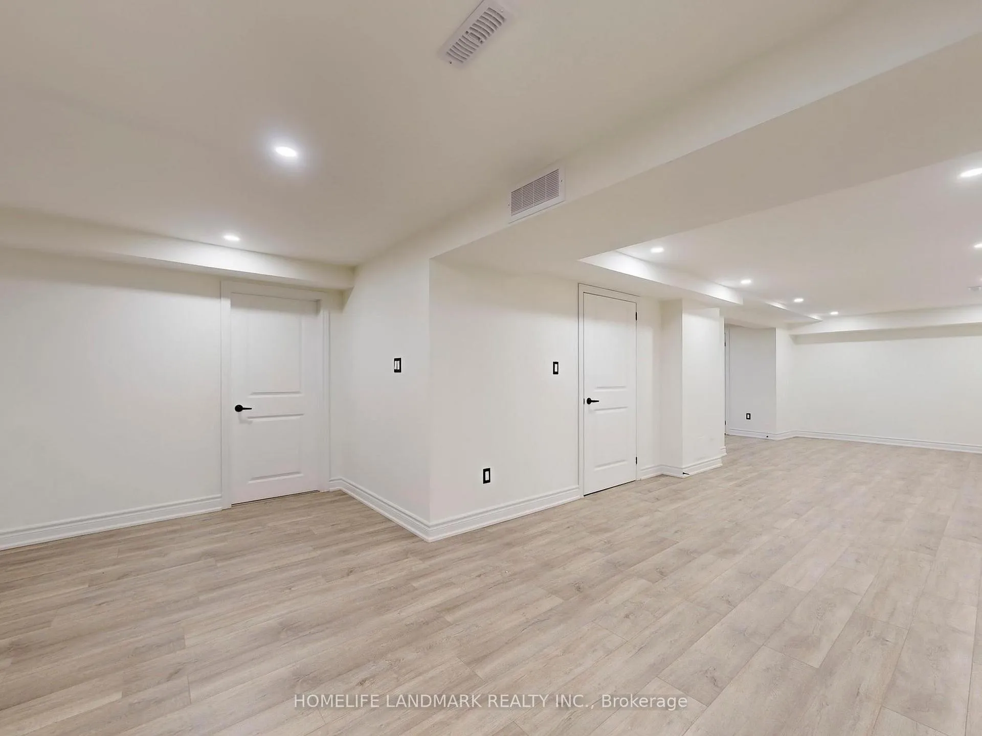 Photo 33 of 27 Penny Crescent, Markham, Markham Village — HOMEH