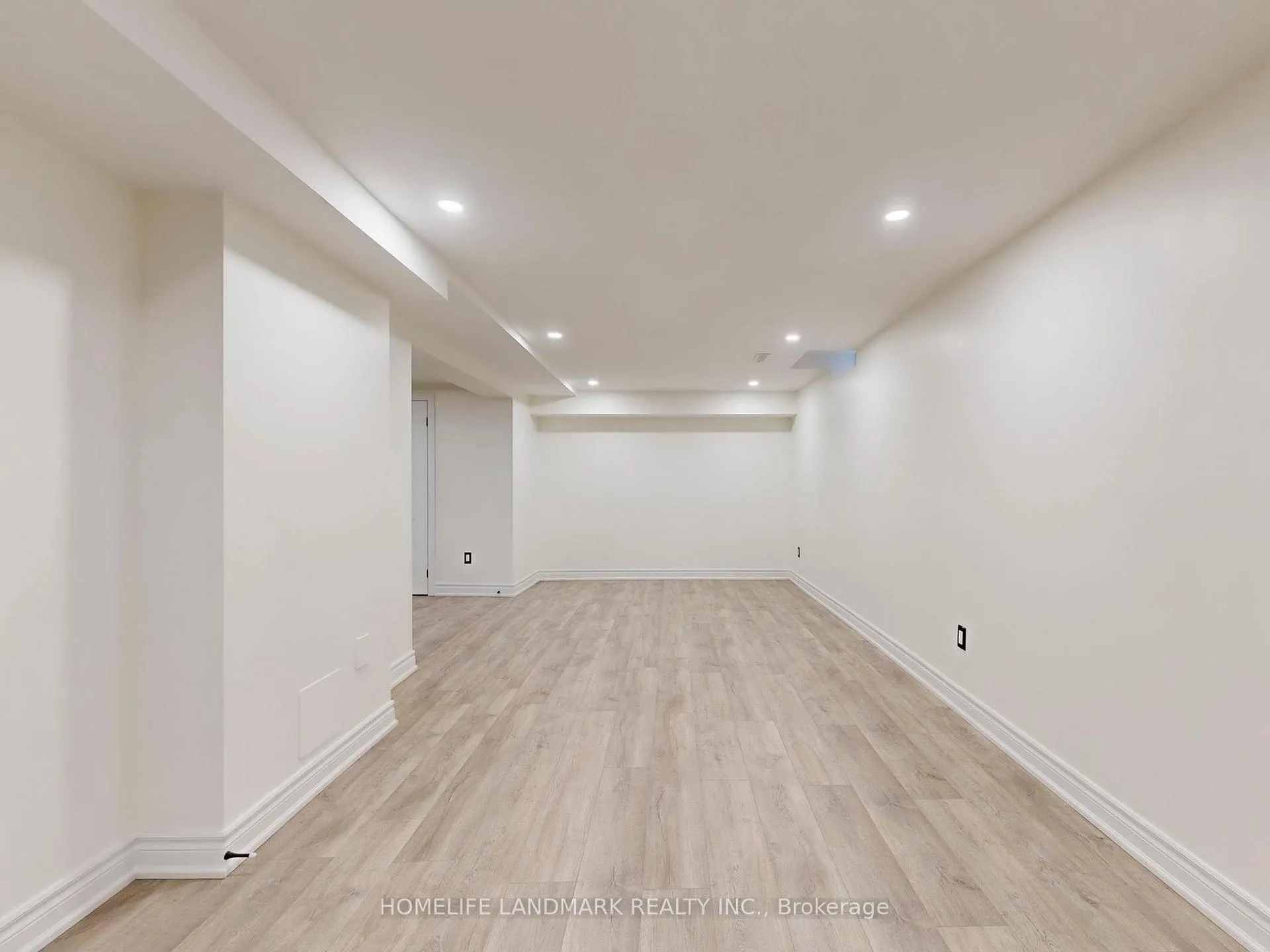 Photo 38 of 27 Penny Crescent, Markham, Markham Village — HOMEH