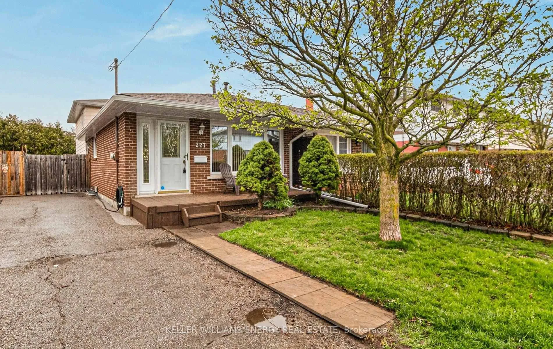 Photo 1 of 227 Durham Street, Oshawa, Vanier — HOMEH