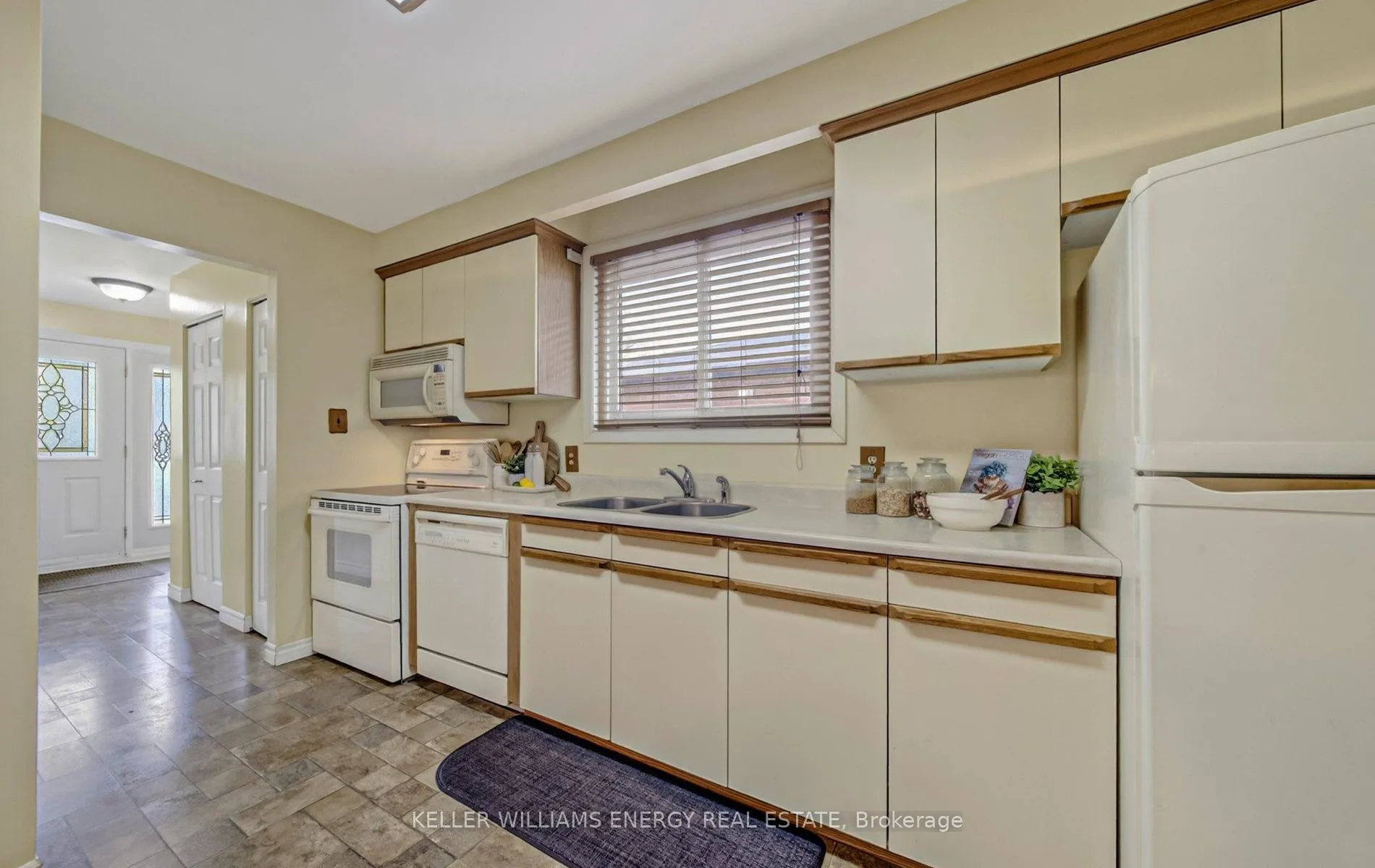Photo 19 of 227 Durham Street, Oshawa, Vanier — HOMEH