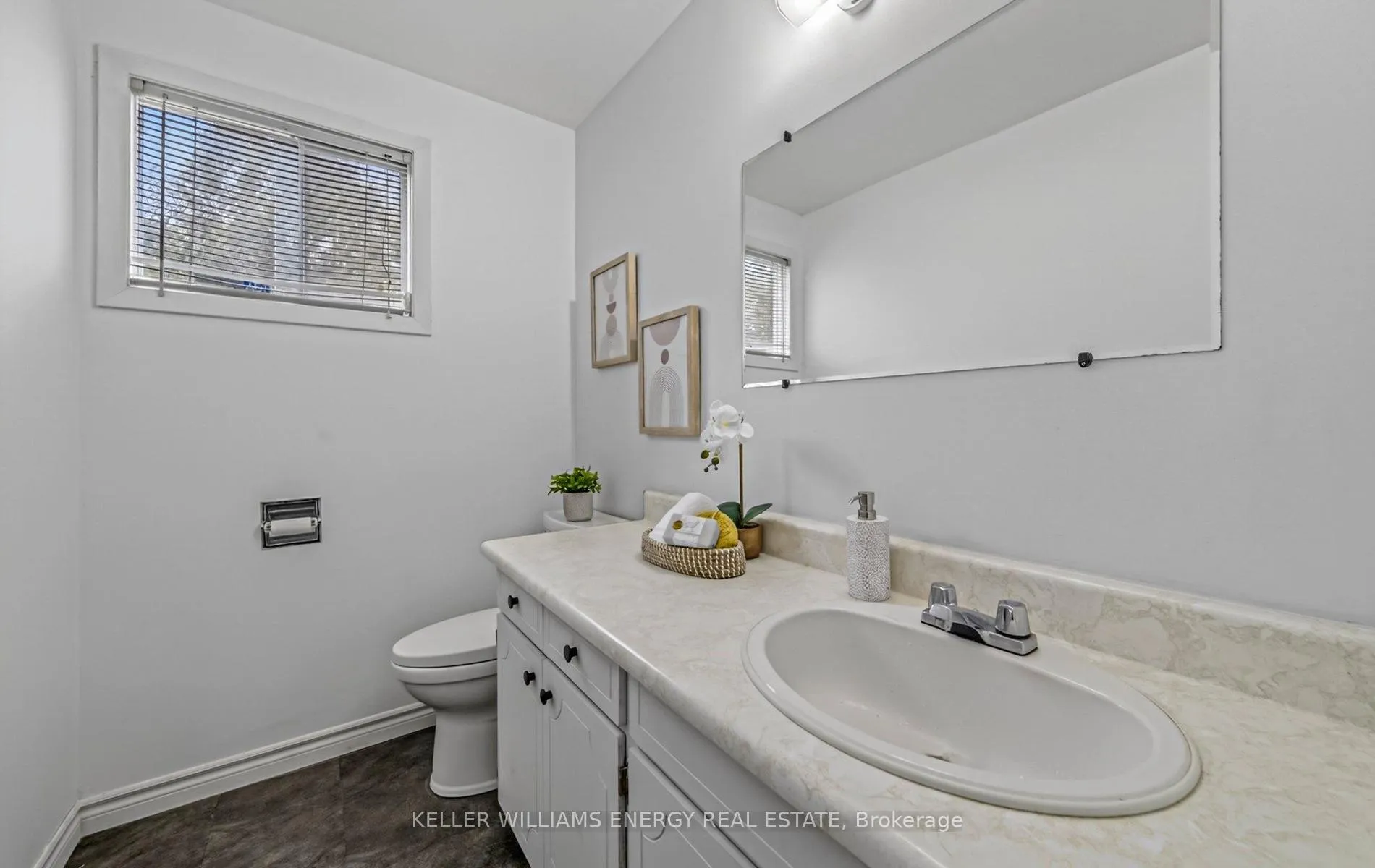 Photo 25 of 227 Durham Street, Oshawa, Vanier — HOMEH