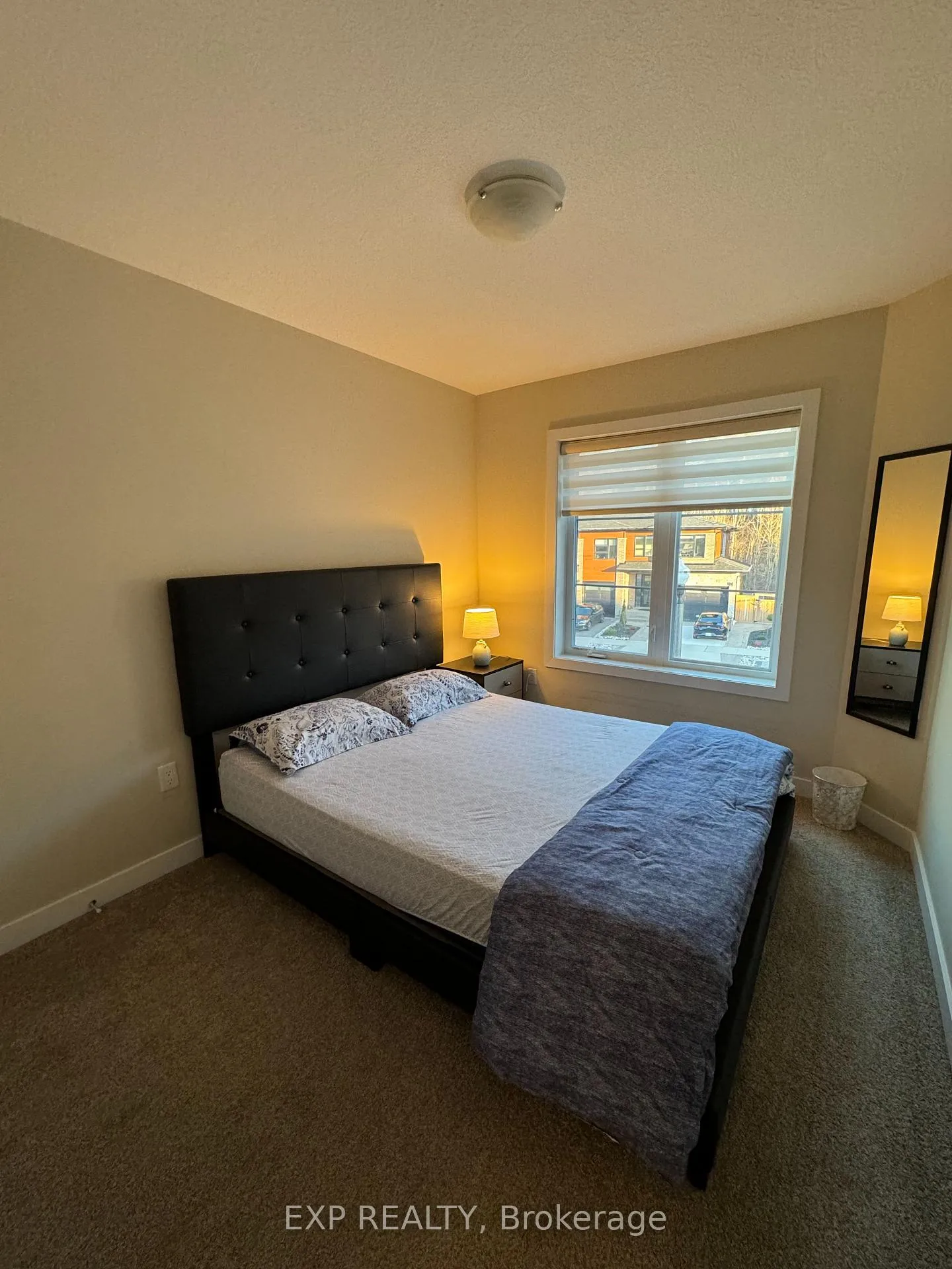 Photo 10 of 897 Robert Ferrie Drive, Kitchener, Doon South — HOMEH