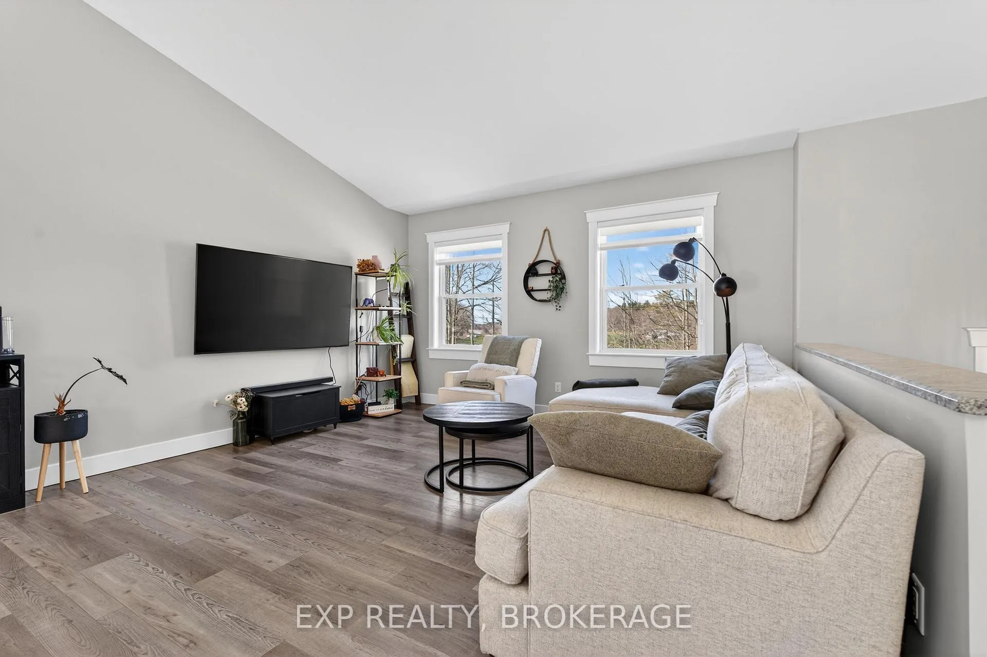 Photo 5 of 5576 Mcfadden Road, Frontenac, Frontenac South — HOMEH