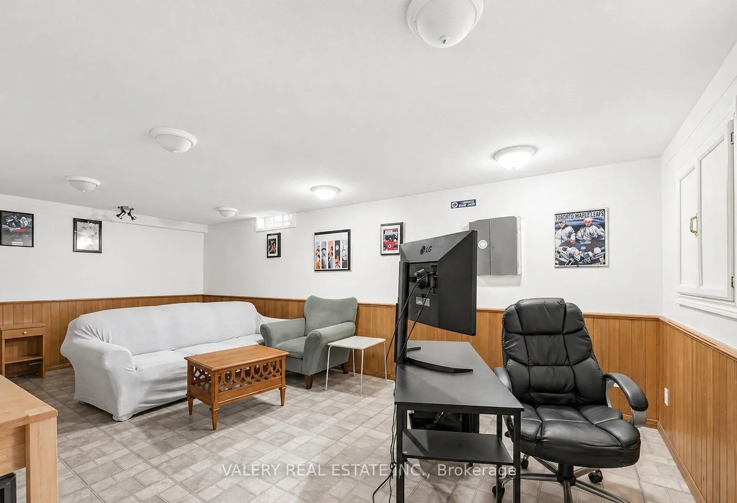 Photo 3 of 1610 Rawlings Drive, Pickering, Liverpool — HOMEH
