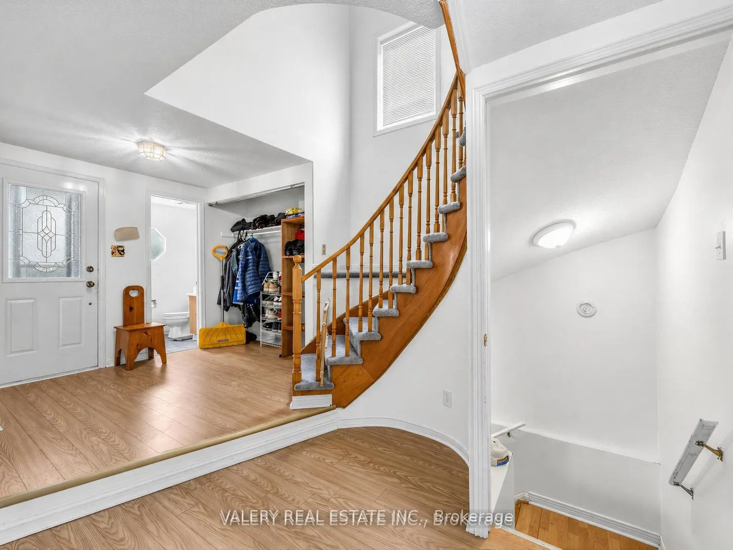 Photo 6 of 1610 Rawlings Drive, Pickering, Liverpool — HOMEH