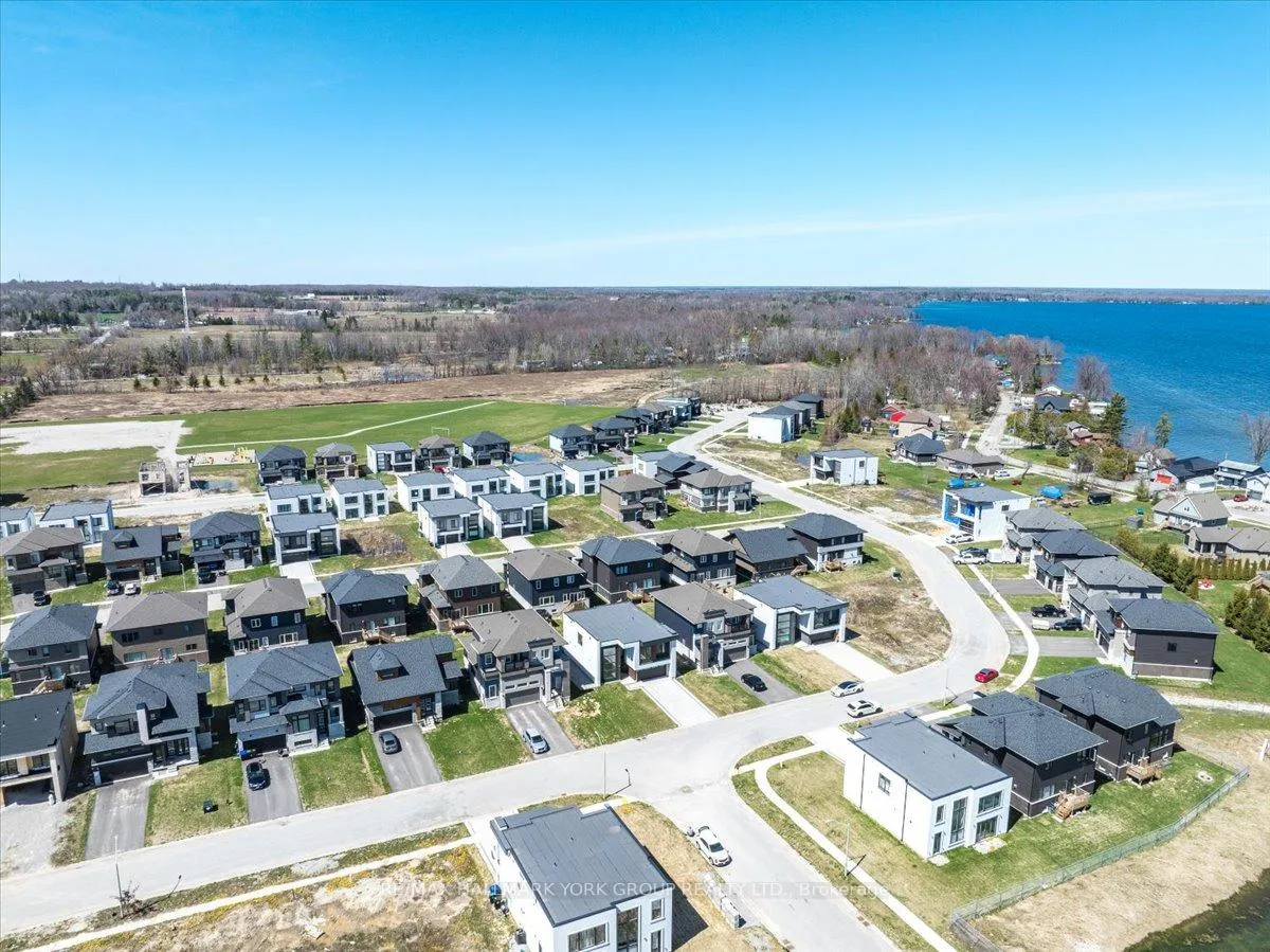Photo 3 of 3740 Lakepoint Drive, Severn, West Shore — HOMEH