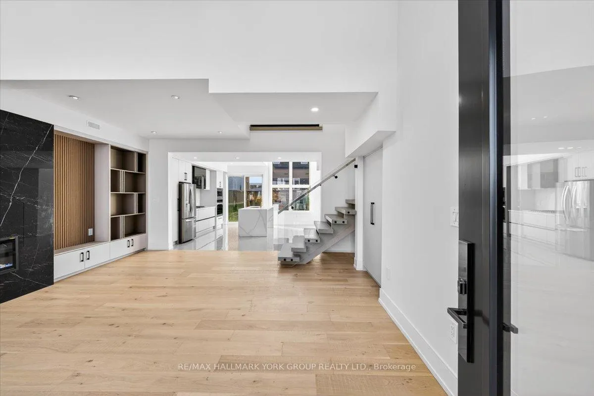 Photo 5 of 3740 Lakepoint Drive, Severn, West Shore — HOMEH