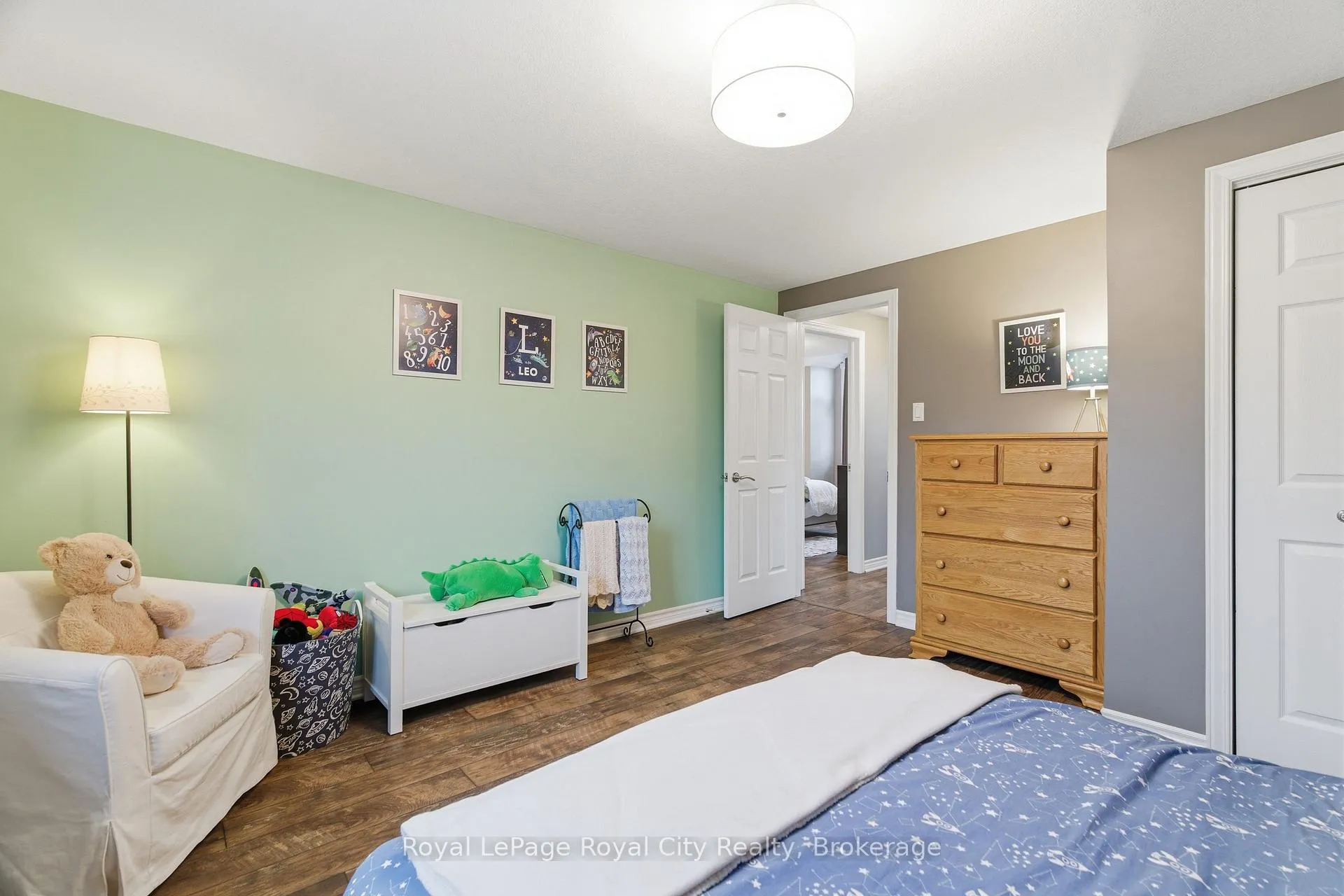 Photo 25 of 45 Doyle Drive, Guelph, Clairfields/Hanlon Business Park — HOMEH