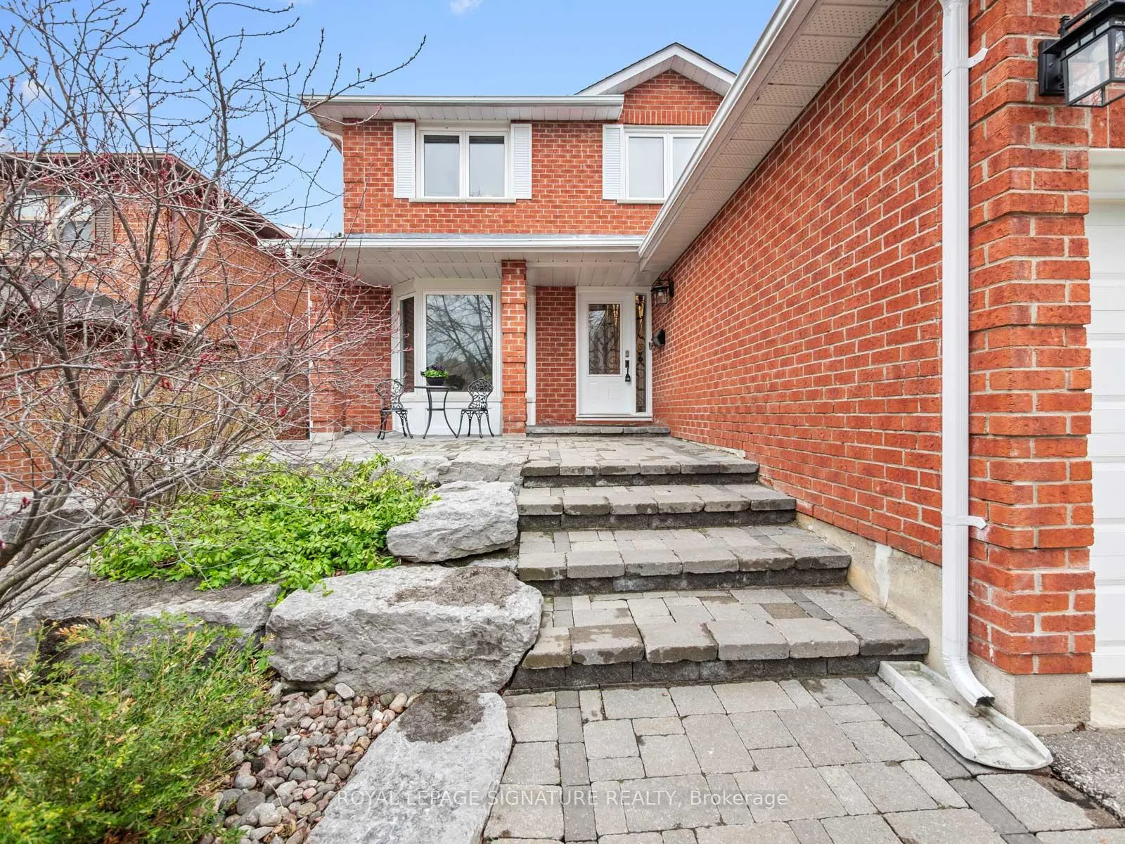 Photo 3 of 550 Barry Drive, Pickering, Woodlands — HOMEH
