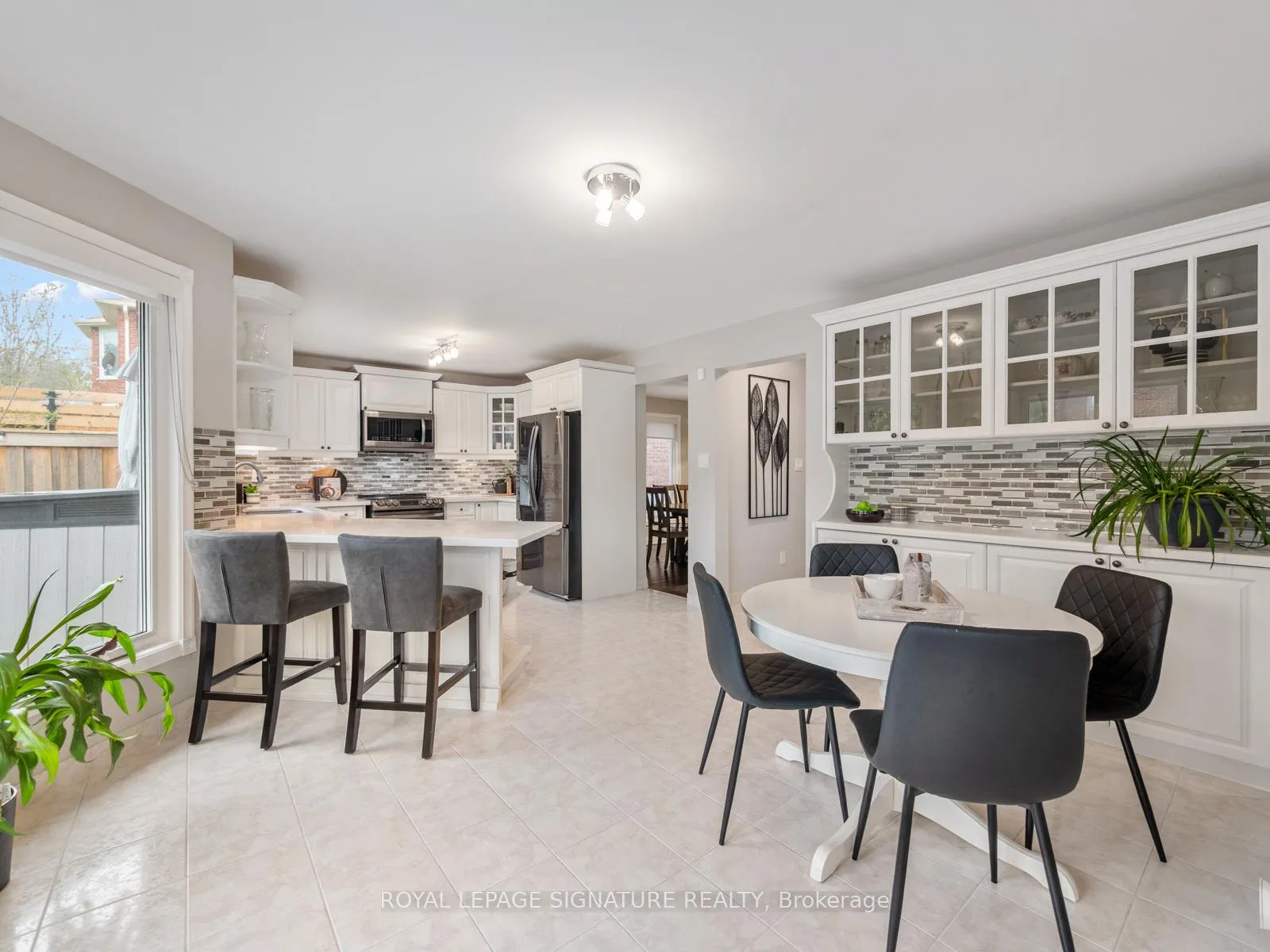 Photo 11 of 550 Barry Drive, Pickering, Woodlands — HOMEH