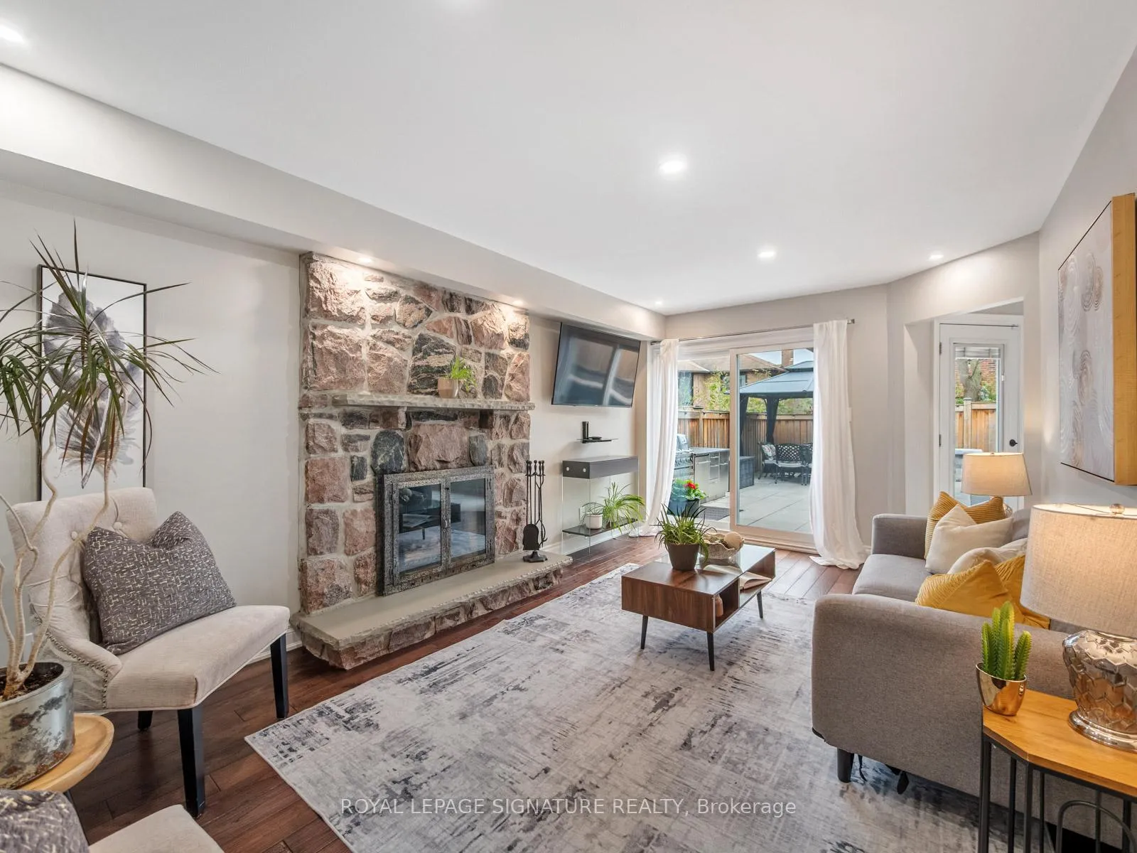 Photo 12 of 550 Barry Drive, Pickering, Woodlands — HOMEH