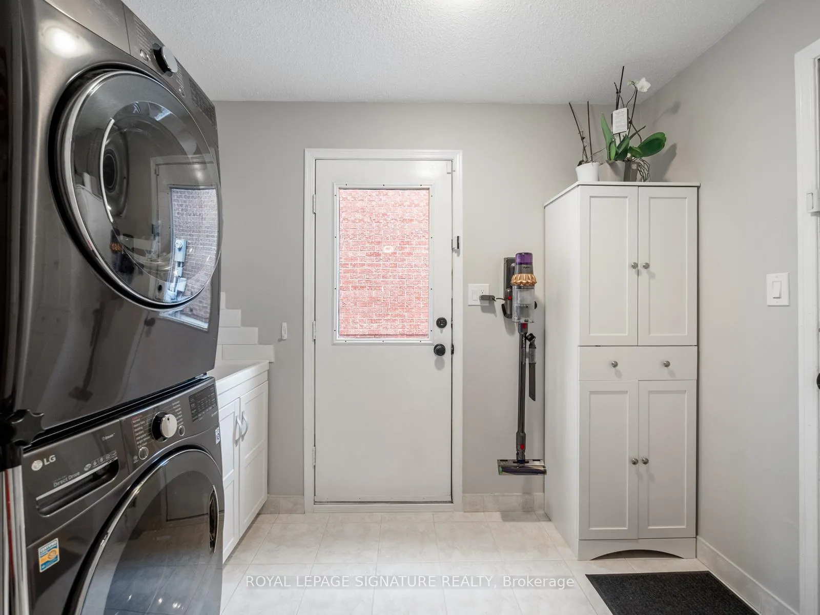 Photo 14 of 550 Barry Drive, Pickering, Woodlands — HOMEH