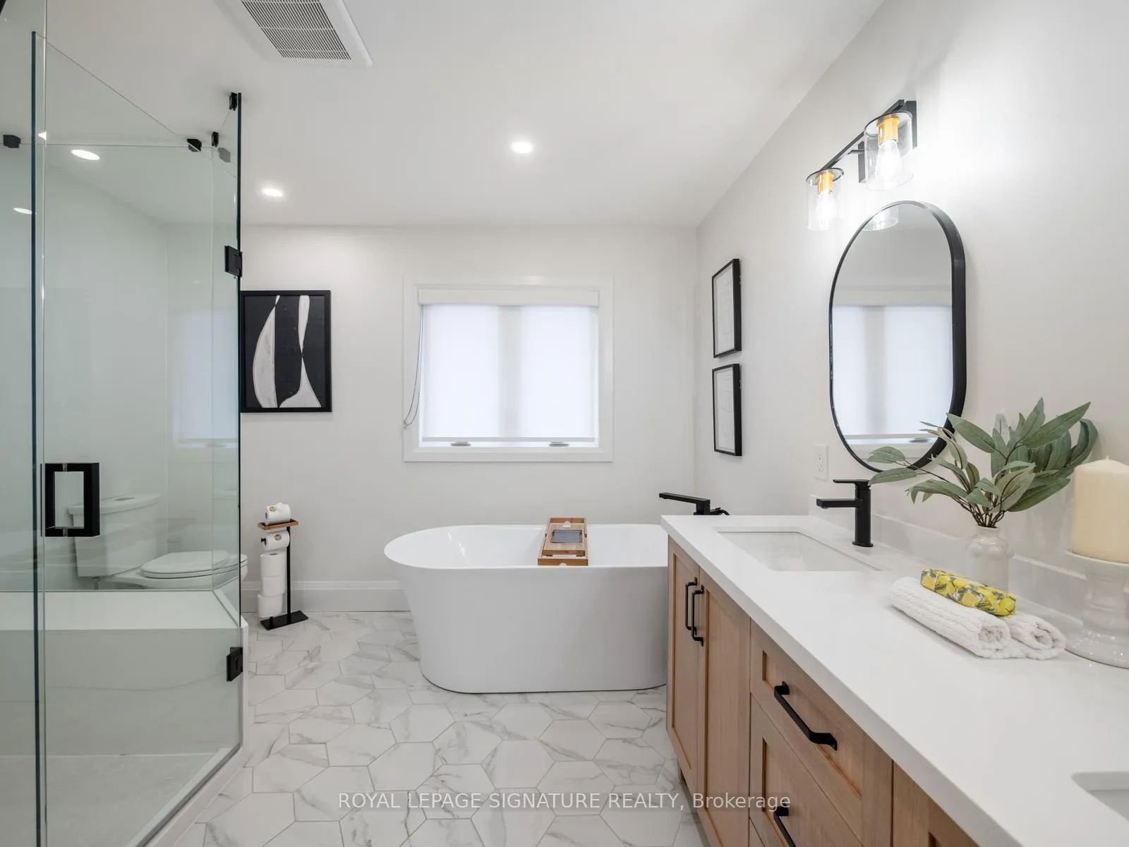 Photo 18 of 550 Barry Drive, Pickering, Woodlands — HOMEH