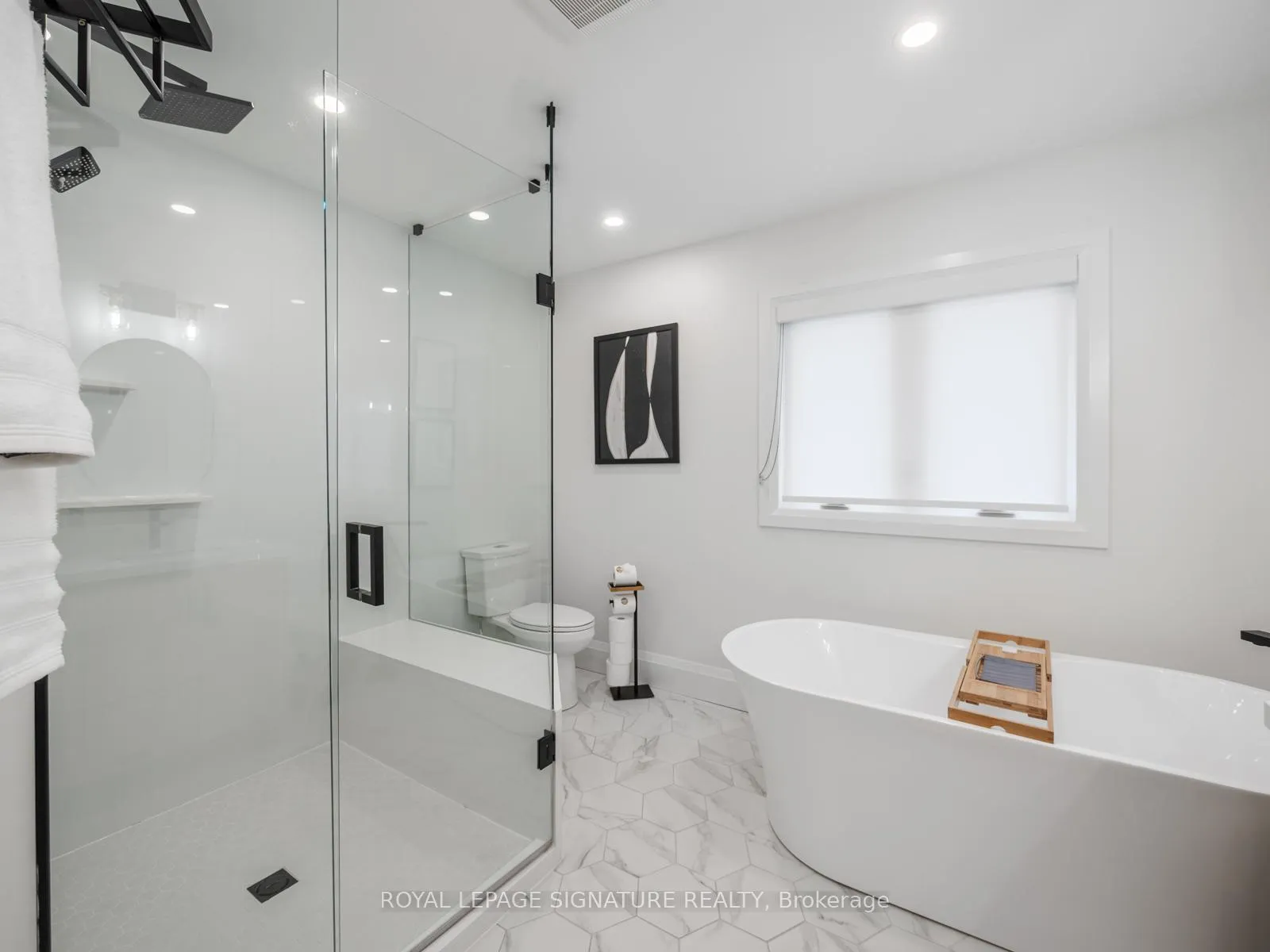 Photo 19 of 550 Barry Drive, Pickering, Woodlands — HOMEH