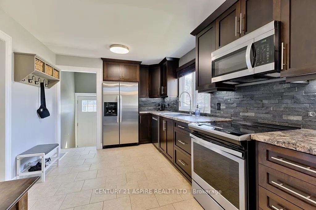 Photo 15 of 196 Schwanz Road, Petawawa — HOMEH