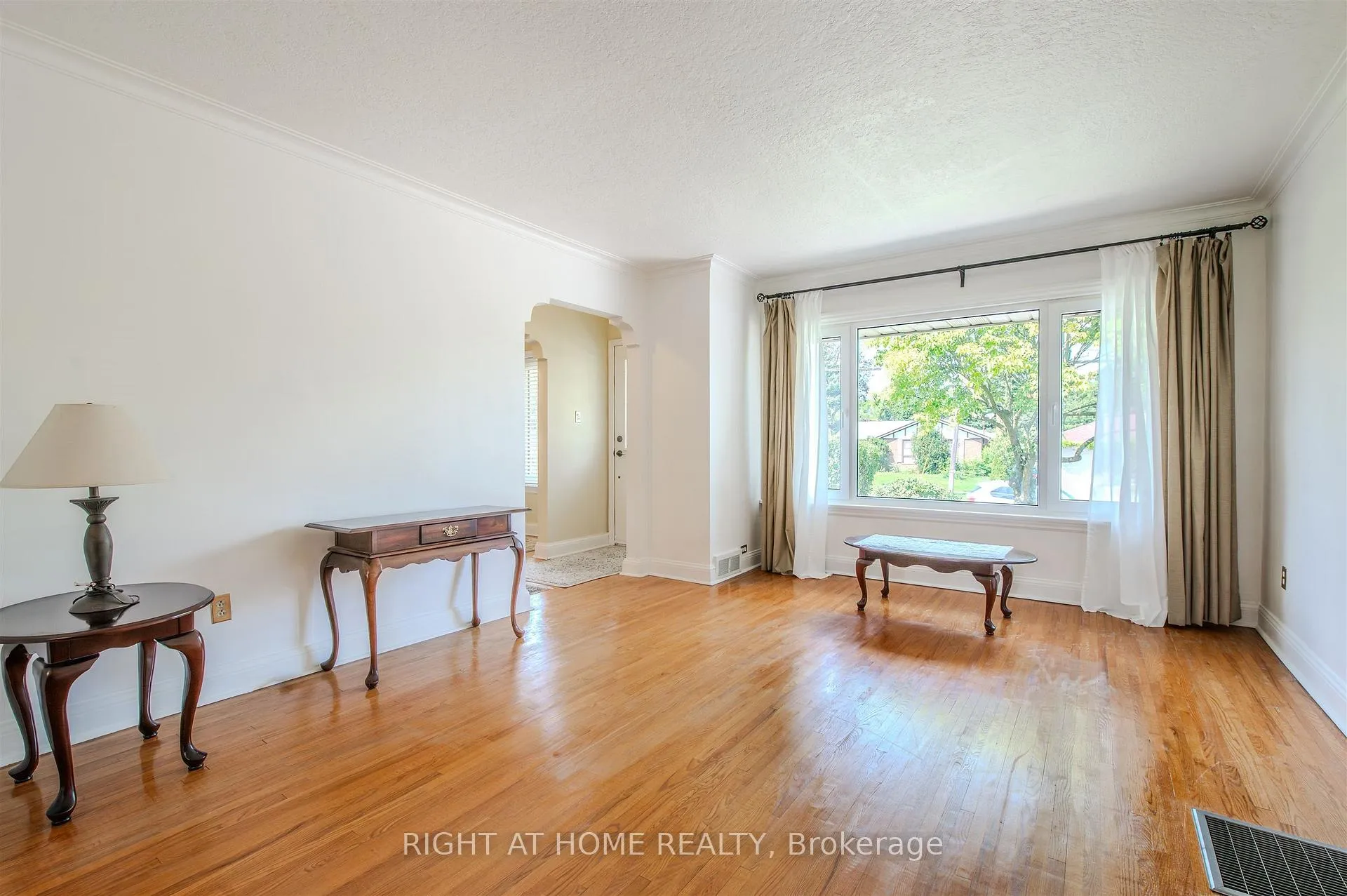 Photo 10 of 309 Rathburn Road, Etobicoke, Islington-City Centre West — HOMEH