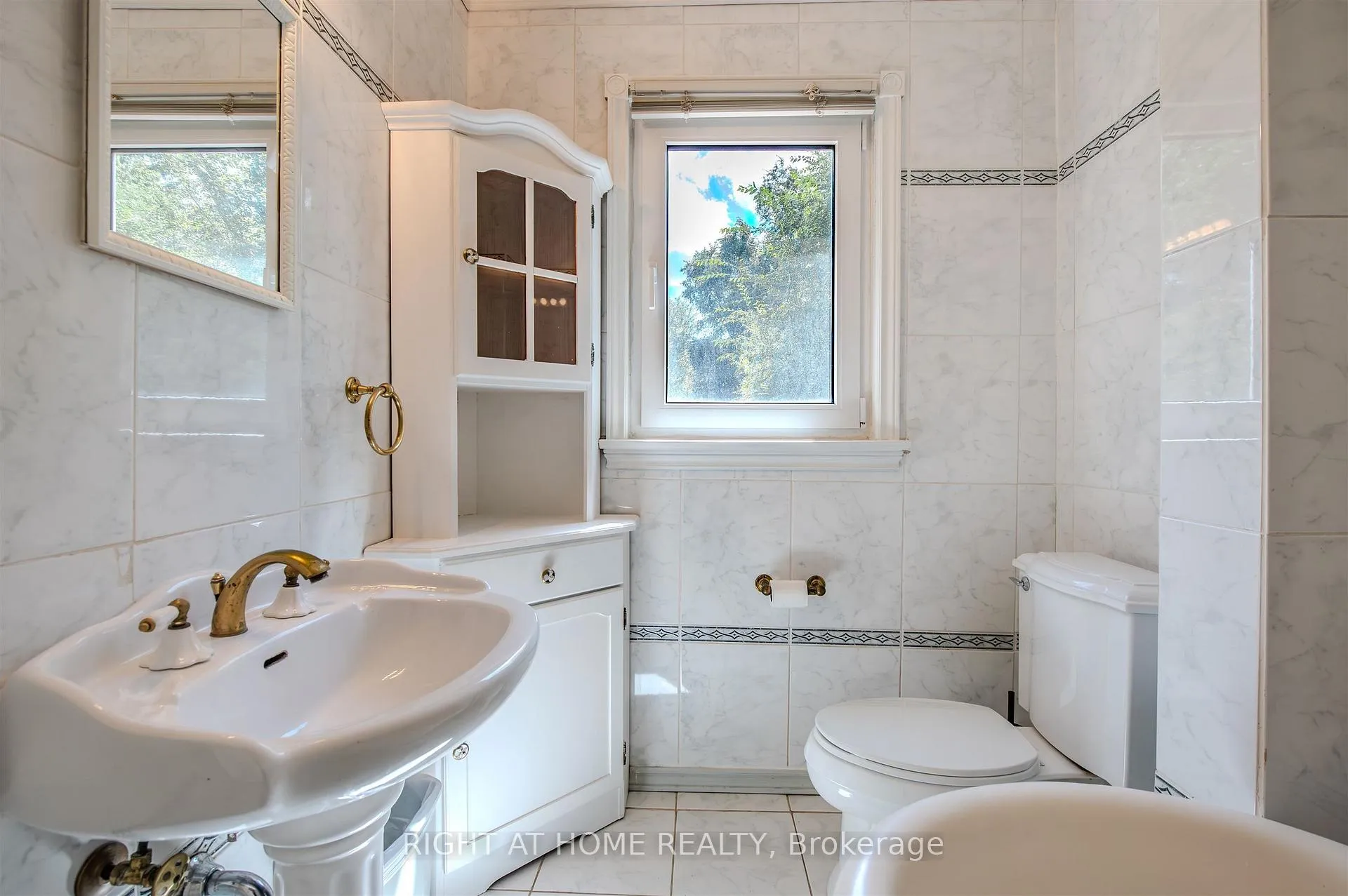Photo 16 of 309 Rathburn Road, Etobicoke, Islington-City Centre West — HOMEH
