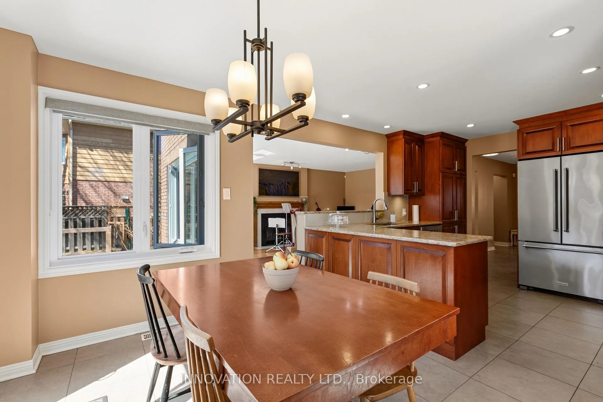 Photo 12 of 32 Marble Arch Crescent, Ottawa, Centrepointe — HOMEH