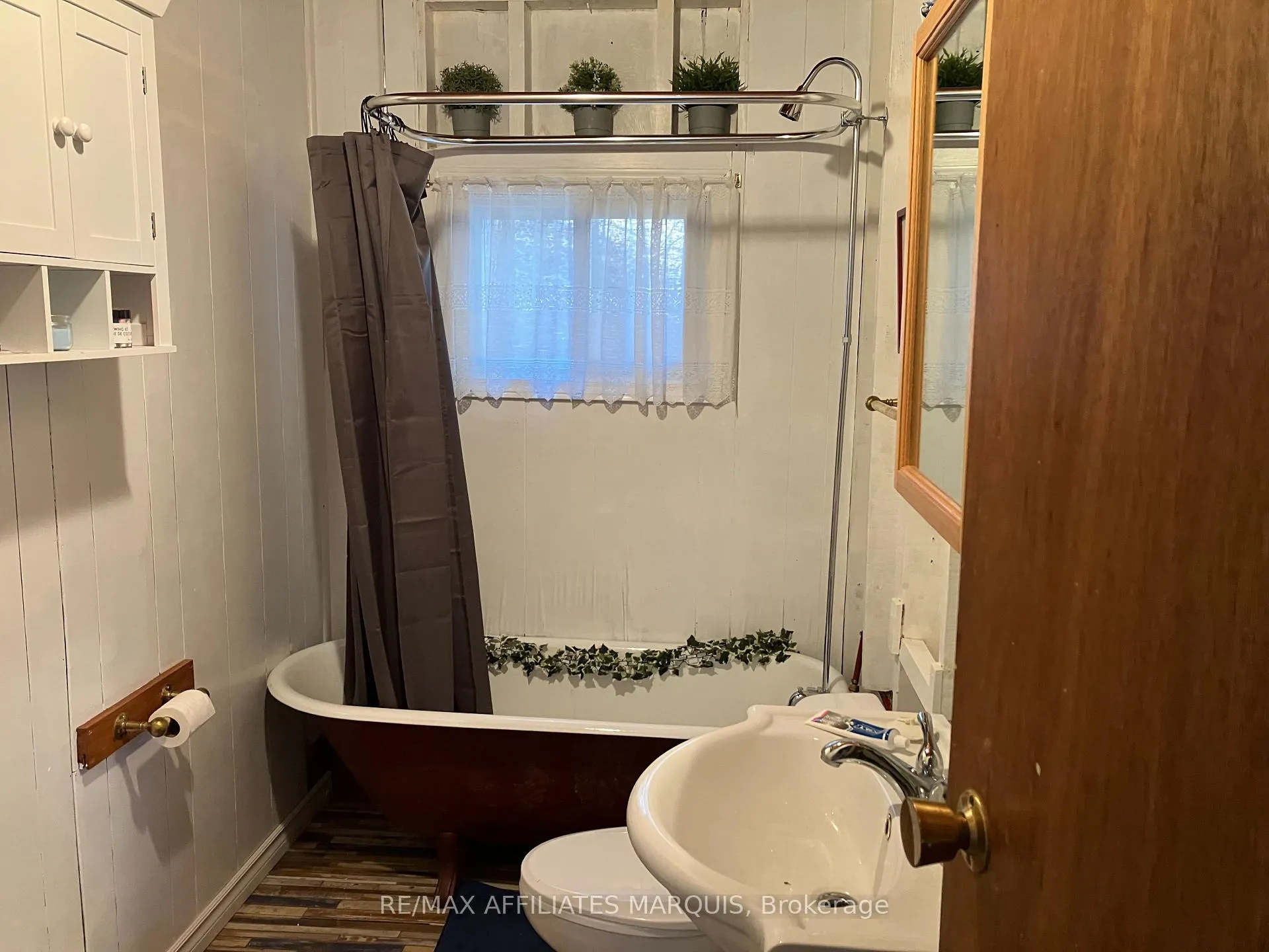 Photo 15 of 102 Keepsake Lane, Rideau Lakes, Rideau Lakes (North Crosby) Twp — HOMEH