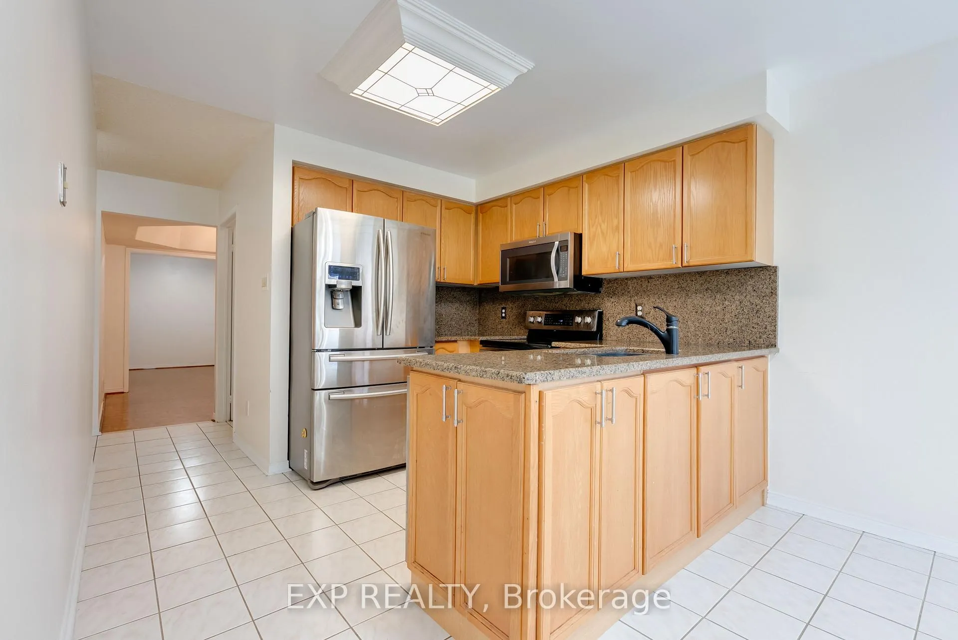 Photo 13 of 43 Bighorn Crescent, Brampton, Sandringham-Wellington — HOMEH