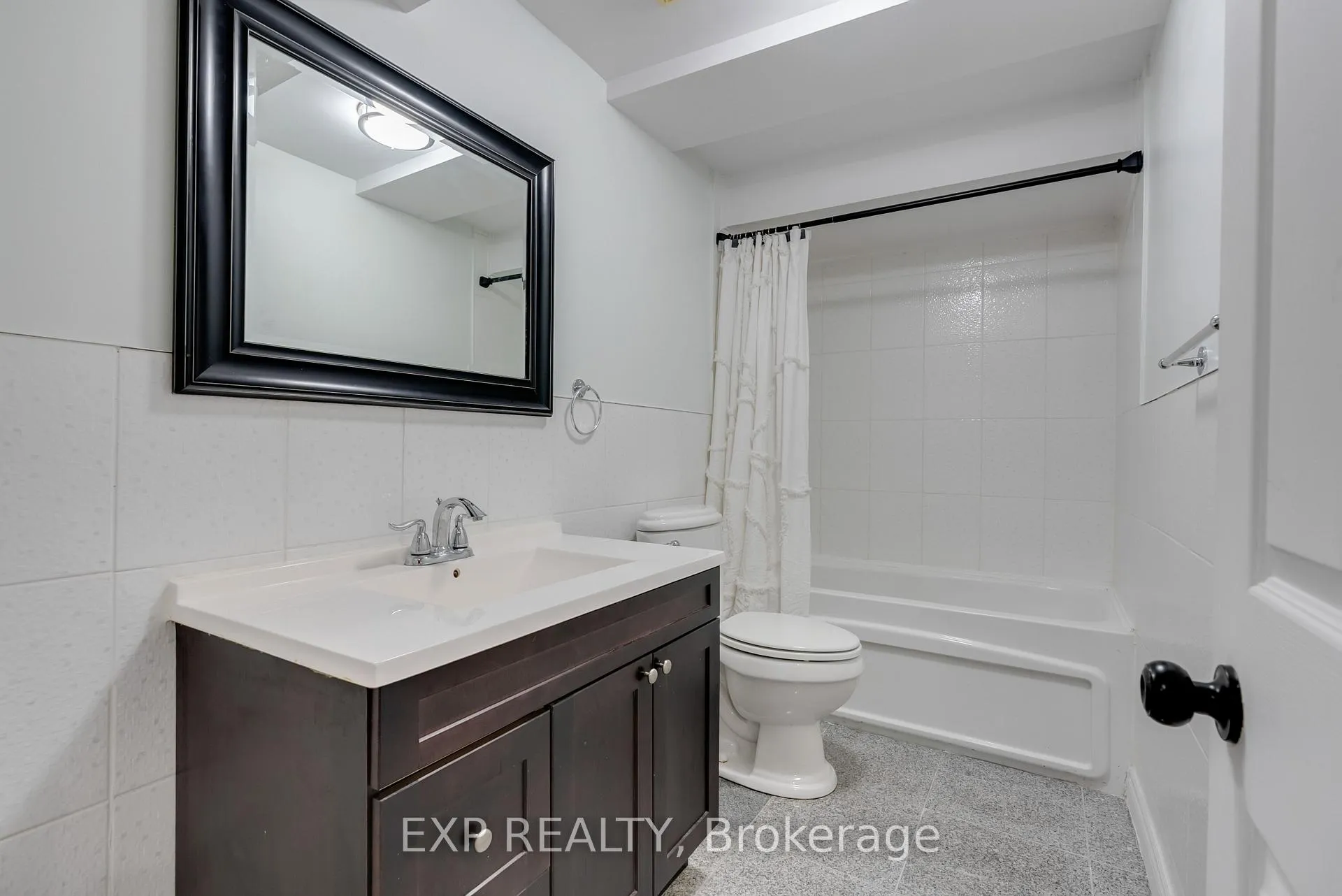 Photo 42 of 43 Bighorn Crescent, Brampton, Sandringham-Wellington — HOMEH