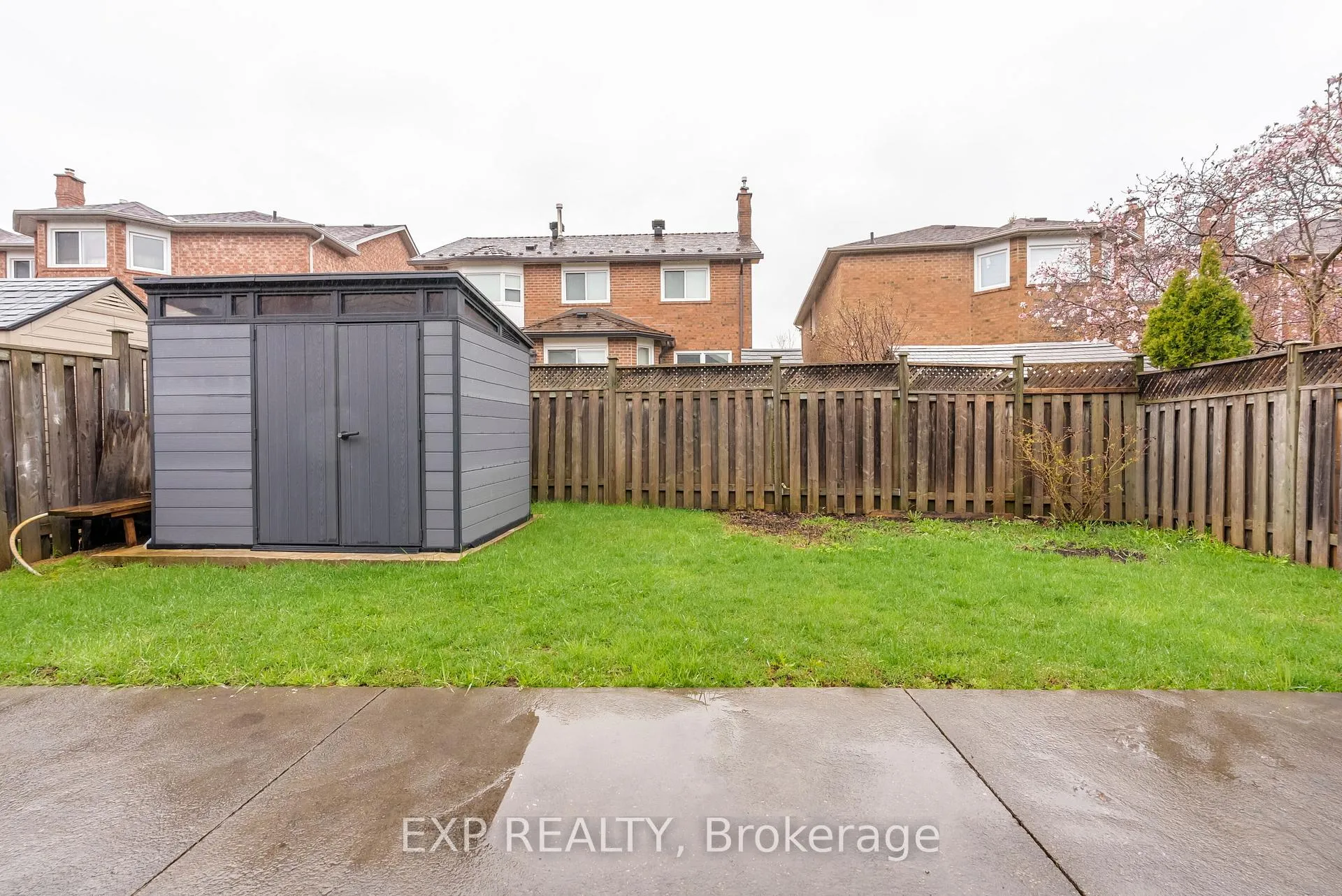 Photo 46 of 43 Bighorn Crescent, Brampton, Sandringham-Wellington — HOMEH